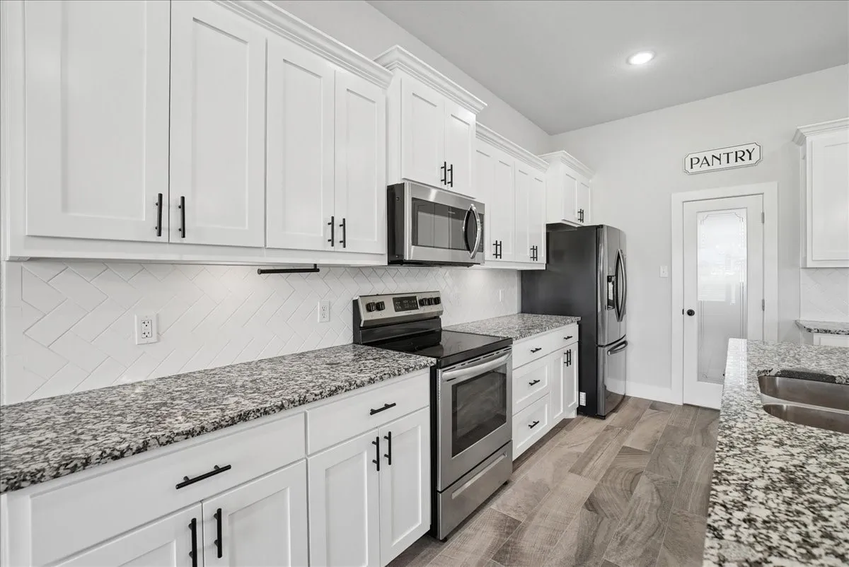 Single Family Residence For Sale in Parker County , 1005 Paradise Parkway, Poolville, Texas 76487, 3 Bedrooms, 2 Bathrooms, 2 Garage spaces, 2,066 Sqft, built in 2022, Price $460,000, mls#21318254, Real Estate Agent in Poolville, Homes For Sale in Parker county, Homes For Sale in Poolville, Realtor in Poolville Texas, Real Estate Brokerage Independent Realty Texas, Luminita Cordes Realtor