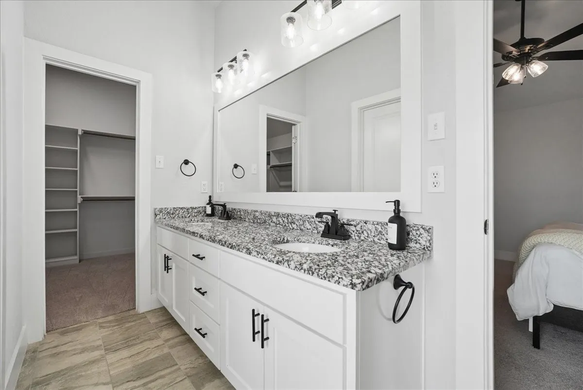 Single Family Residence For Sale in Parker County , 1005 Paradise Parkway, Poolville, Texas 76487, 3 Bedrooms, 2 Bathrooms, 2 Garage spaces, 2,066 Sqft, built in 2022, Price $460,000, mls#21318254, Real Estate Agent in Poolville, Homes For Sale in Parker county, Homes For Sale in Poolville, Realtor in Poolville Texas, Real Estate Brokerage Independent Realty Texas, Luminita Cordes Realtor
