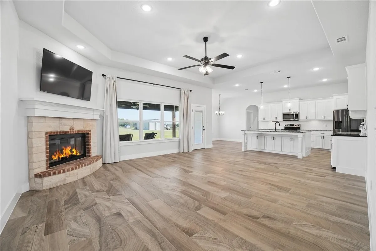 Single Family Residence For Sale in Parker County , 1005 Paradise Parkway, Poolville, Texas 76487, 3 Bedrooms, 2 Bathrooms, 2 Garage spaces, 2,066 Sqft, built in 2022, Price $460,000, mls#21318254, Real Estate Agent in Poolville, Homes For Sale in Parker county, Homes For Sale in Poolville, Realtor in Poolville Texas, Real Estate Brokerage Independent Realty Texas, Luminita Cordes Realtor