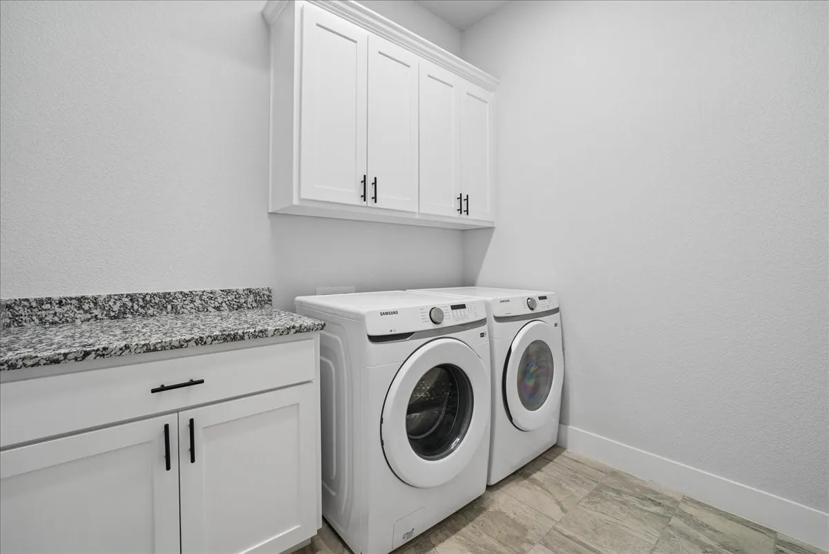 Single Family Residence For Sale in Parker County , 1005 Paradise Parkway, Poolville, Texas 76487, 3 Bedrooms, 2 Bathrooms, 2 Garage spaces, 2,066 Sqft, built in 2022, Price $460,000, mls#21318254, Real Estate Agent in Poolville, Homes For Sale in Parker county, Homes For Sale in Poolville, Realtor in Poolville Texas, Real Estate Brokerage Independent Realty Texas, Luminita Cordes Realtor