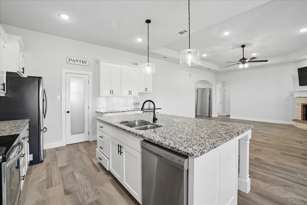 Single Family Residence For Sale in Parker County , 1005 Paradise Parkway, Poolville, Texas 76487, 3 Bedrooms, 2 Bathrooms, 2 Garage spaces, 2,066 Sqft, built in 2022, Price $460,000, mls#21318254, Real Estate Agent in Poolville, Homes For Sale in Parker county, Homes For Sale in Poolville, Realtor in Poolville Texas, Real Estate Brokerage Independent Realty Texas, Luminita Cordes Realtor