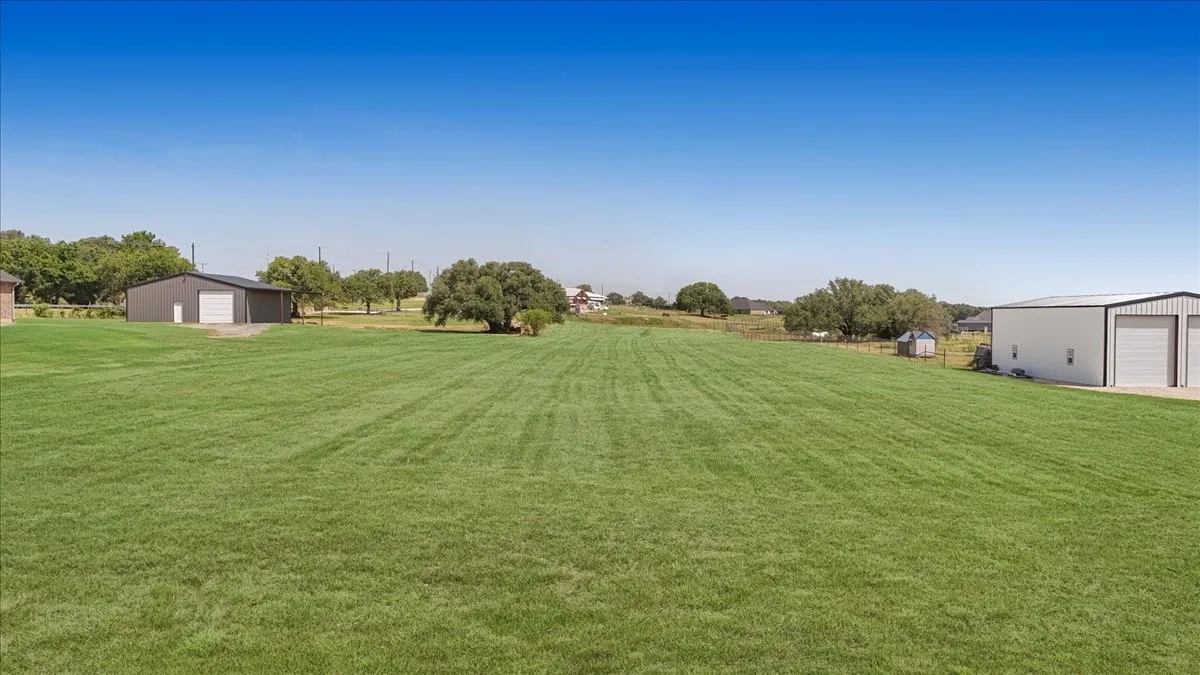 Single Family Residence For Sale in Parker County , 1005 Paradise Parkway, Poolville, Texas 76487, 3 Bedrooms, 2 Bathrooms, 2 Garage spaces, 2,066 Sqft, built in 2022, Price $460,000, mls#21318254, Real Estate Agent in Poolville, Homes For Sale in Parker county, Homes For Sale in Poolville, Realtor in Poolville Texas, Real Estate Brokerage Independent Realty Texas, Luminita Cordes Realtor