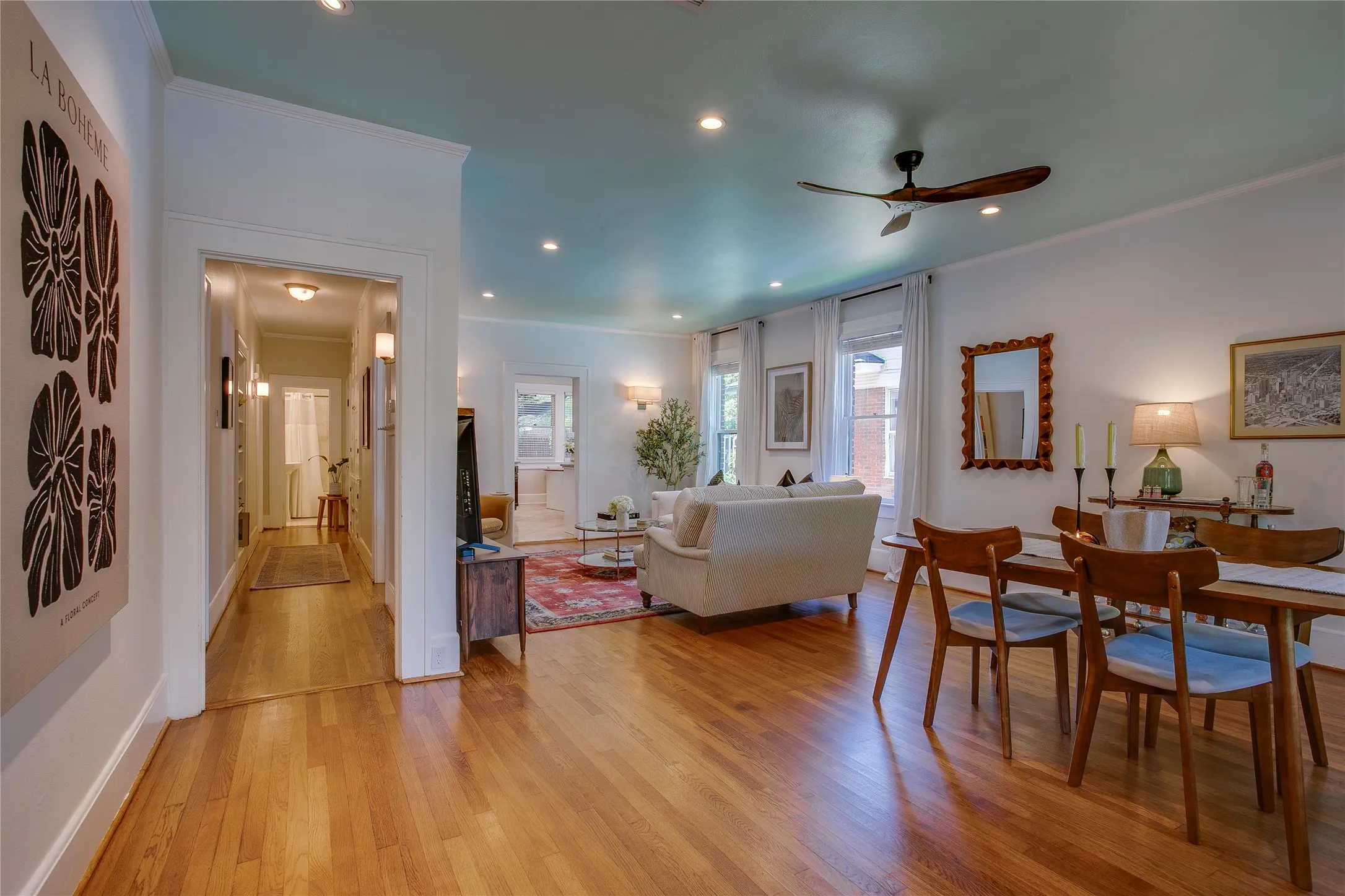 Single Family Residence For Sale in Dallas County , 623 N Montclair Avenue, Dallas, Texas 75208, 3 Bedroom, 2 Bathroom, 1 Garage spaces, 1,811 Sqft, built in 1922, mls#21321701, Real Estate Agent in Dallas, Homes For Sale in Dallas county, Homes For Sale in Dallas, Realtor in Dallas Texas, Real Estate Brokerage Independent Realty Texas, Luminita Cordes Realtor