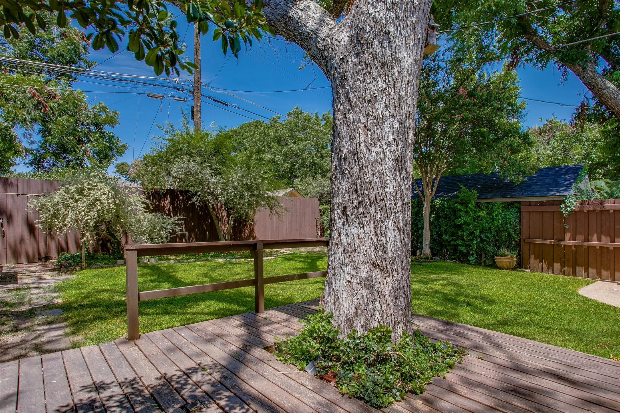 Single Family Residence For Sale in Dallas County , 623 N Montclair Avenue, Dallas, Texas 75208, 3 Bedroom, 2 Bathroom, 1 Garage spaces, 1,811 Sqft, built in 1922, mls#21321701, Real Estate Agent in Dallas, Homes For Sale in Dallas county, Homes For Sale in Dallas, Realtor in Dallas Texas, Real Estate Brokerage Independent Realty Texas, Luminita Cordes Realtor