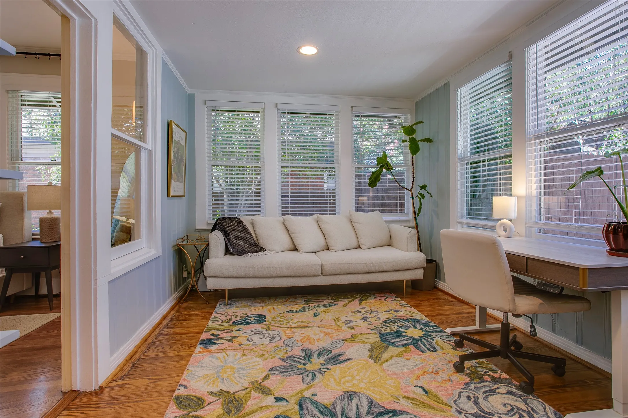 Single Family Residence For Sale in Dallas County , 623 N Montclair Avenue, Dallas, Texas 75208, 3 Bedroom, 2 Bathroom, 1 Garage spaces, 1,811 Sqft, built in 1922, mls#21321701, Real Estate Agent in Dallas, Homes For Sale in Dallas county, Homes For Sale in Dallas, Realtor in Dallas Texas, Real Estate Brokerage Independent Realty Texas, Luminita Cordes Realtor