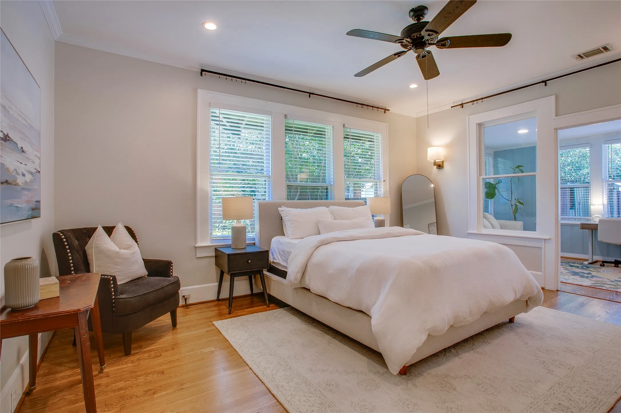 Single Family Residence For Sale in Dallas County , 623 N Montclair Avenue, Dallas, Texas 75208, 3 Bedroom, 2 Bathroom, 1 Garage spaces, 1,811 Sqft, built in 1922, mls#21321701, Real Estate Agent in Dallas, Homes For Sale in Dallas county, Homes For Sale in Dallas, Realtor in Dallas Texas, Real Estate Brokerage Independent Realty Texas, Luminita Cordes Realtor