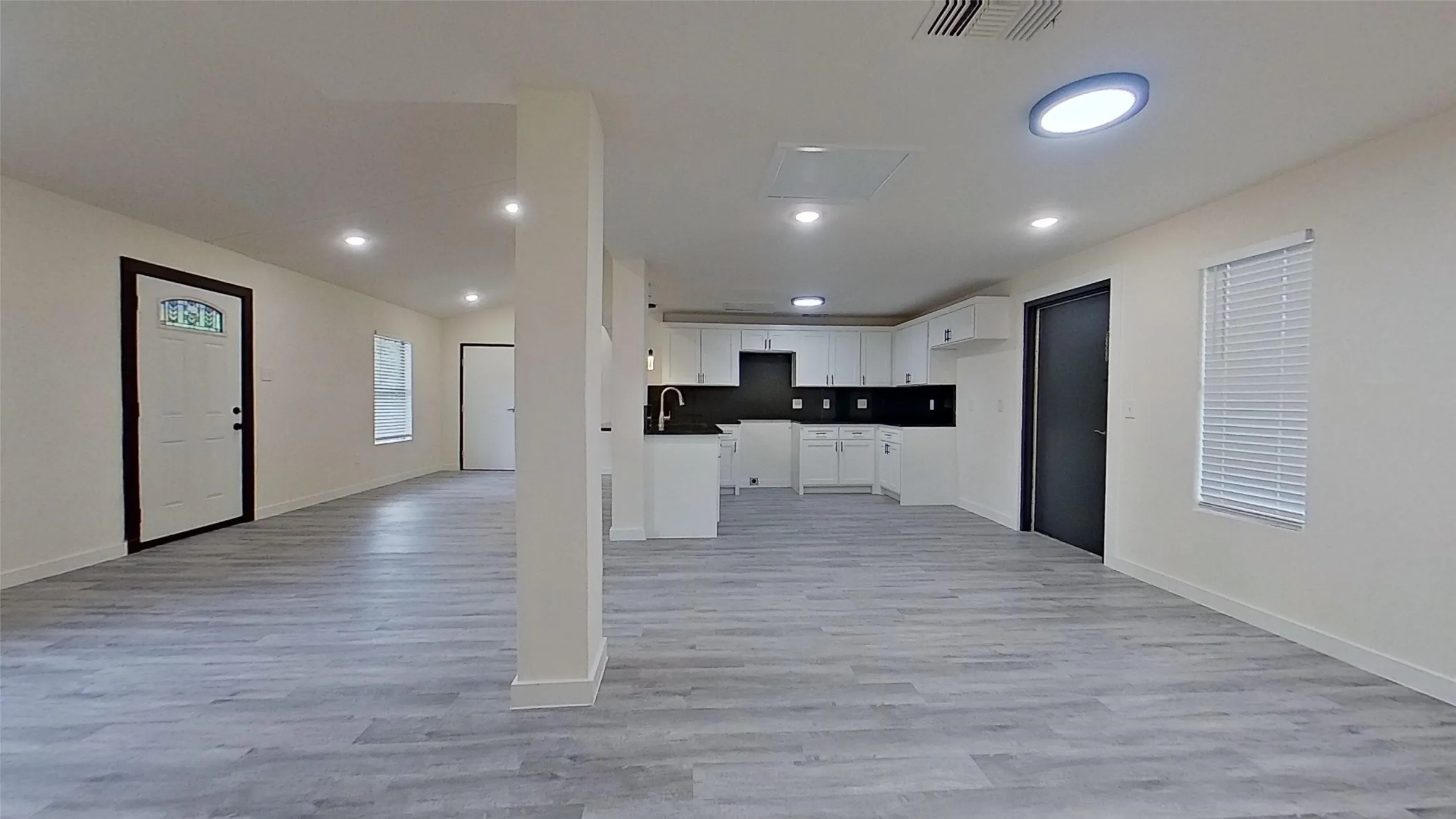 Manufactured Home For Rent in Parker County , 1404 Arvel Circle, Reno, Texas 76020, 4 Bedroom, 2 Bathroom, Garage spaces, 1,536 Sqft, built in 2016, mls#21322758, Real Estate Agent in Reno, Homes For Rent in Parker county, Homes For Rent in Reno, Realtor in Reno Texas, Real Estate Brokerage Independent Realty Texas, Luminita Cordes Realtor