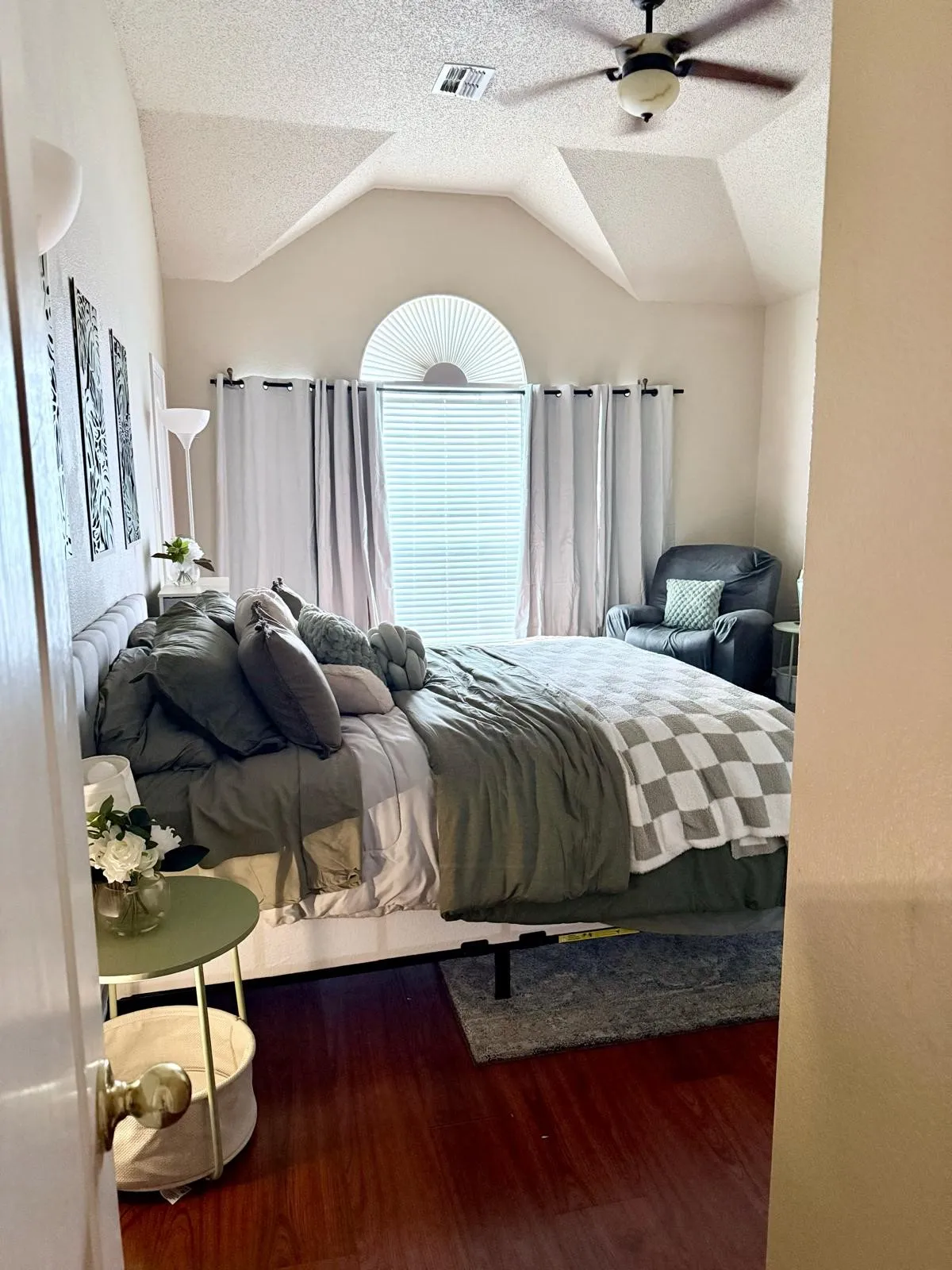 Single Family Residence For Rent in Dallas County , 3234 Creek Meadow Lane, Garland, Texas 75040, 4 Bedroom, 3 Bathroom, 2 Garage spaces, 2,783 Sqft, built in 1997, mls#21322626, Real Estate Agent in Garland, Homes For Rent in Dallas county, Homes For Rent in Garland, Realtor in Garland Texas, Real Estate Brokerage Independent Realty Texas, Luminita Cordes Realtor