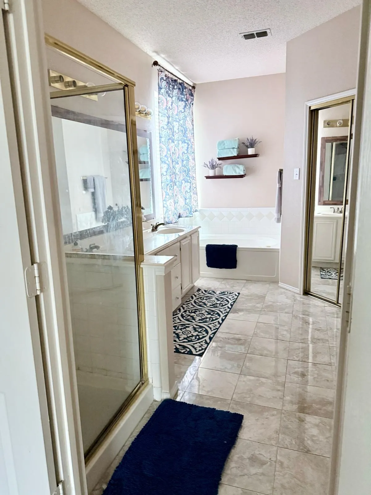 Single Family Residence For Rent in Dallas County , 3234 Creek Meadow Lane, Garland, Texas 75040, 4 Bedroom, 3 Bathroom, 2 Garage spaces, 2,783 Sqft, built in 1997, mls#21322626, Real Estate Agent in Garland, Homes For Rent in Dallas county, Homes For Rent in Garland, Realtor in Garland Texas, Real Estate Brokerage Independent Realty Texas, Luminita Cordes Realtor