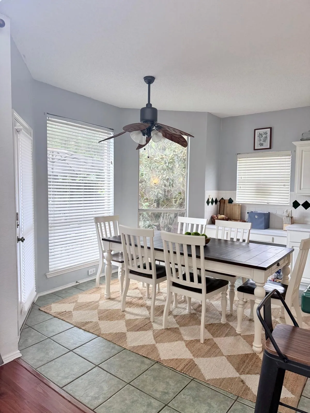 Single Family Residence For Rent in Dallas County , 3234 Creek Meadow Lane, Garland, Texas 75040, 4 Bedroom, 3 Bathroom, 2 Garage spaces, 2,783 Sqft, built in 1997, mls#21322626, Real Estate Agent in Garland, Homes For Rent in Dallas county, Homes For Rent in Garland, Realtor in Garland Texas, Real Estate Brokerage Independent Realty Texas, Luminita Cordes Realtor