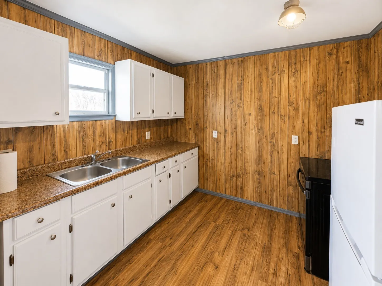 Single Family Residence For Sale in Hunt County , 1980 Apache Road, Quinlan, Texas 75474, 2 Bedrooms, 1 Bathroom, 4 Garage spaces, 624 Sqft, built in 2021, Price $135,000, mls#21322846, Real Estate Agent in Quinlan, Homes For Sale in Hunt county, Homes For Sale in Quinlan, Realtor in Quinlan Texas, Real Estate Brokerage Independent Realty Texas, Luminita Cordes Realtor