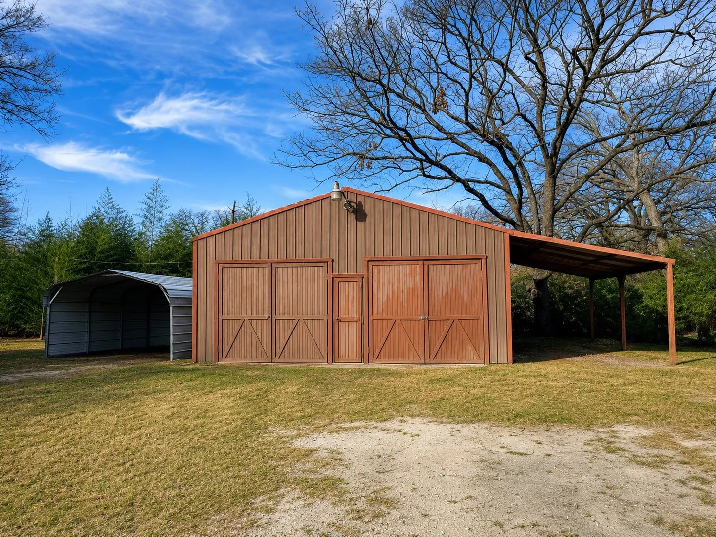 Single Family Residence For Sale in Hunt County , 1980 Apache Road, Quinlan, Texas 75474, 2 Bedrooms, 1 Bathroom, 4 Garage spaces, 624 Sqft, built in 2021, Price $135,000, mls#21322846, Real Estate Agent in Quinlan, Homes For Sale in Hunt county, Homes For Sale in Quinlan, Realtor in Quinlan Texas, Real Estate Brokerage Independent Realty Texas, Luminita Cordes Realtor