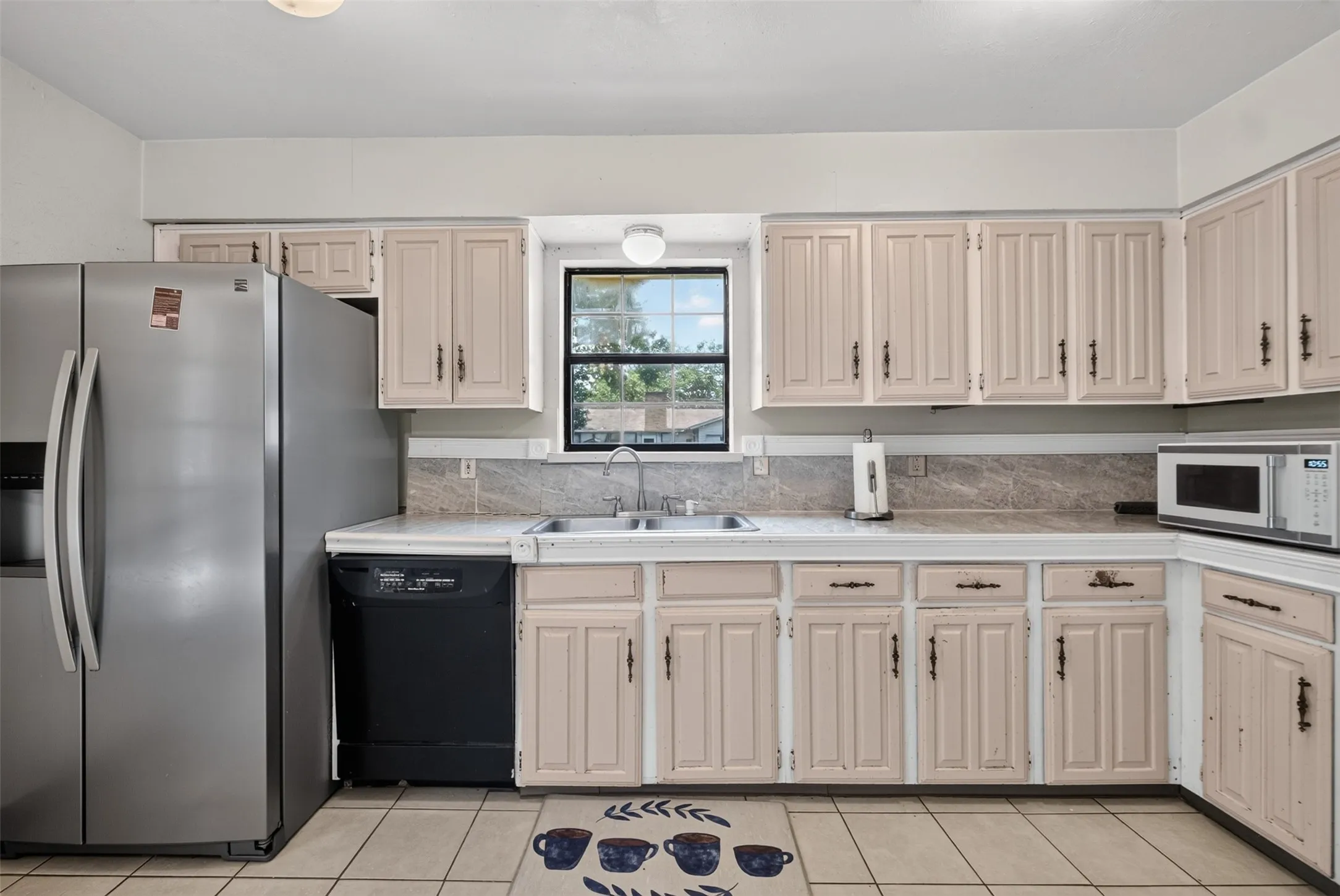 Single Family Residence For Sale in Dallas County , 1722 Leicester Street, Garland, Texas 75044, 4 Bedroom, 3 Bathroom, 2 Garage spaces, 2,189 Sqft, built in 1980, mls#21320264, Real Estate Agent in Garland, Homes For Sale in Dallas county, Homes For Sale in Garland, Realtor in Garland Texas, Real Estate Brokerage Independent Realty Texas, Luminita Cordes Realtor