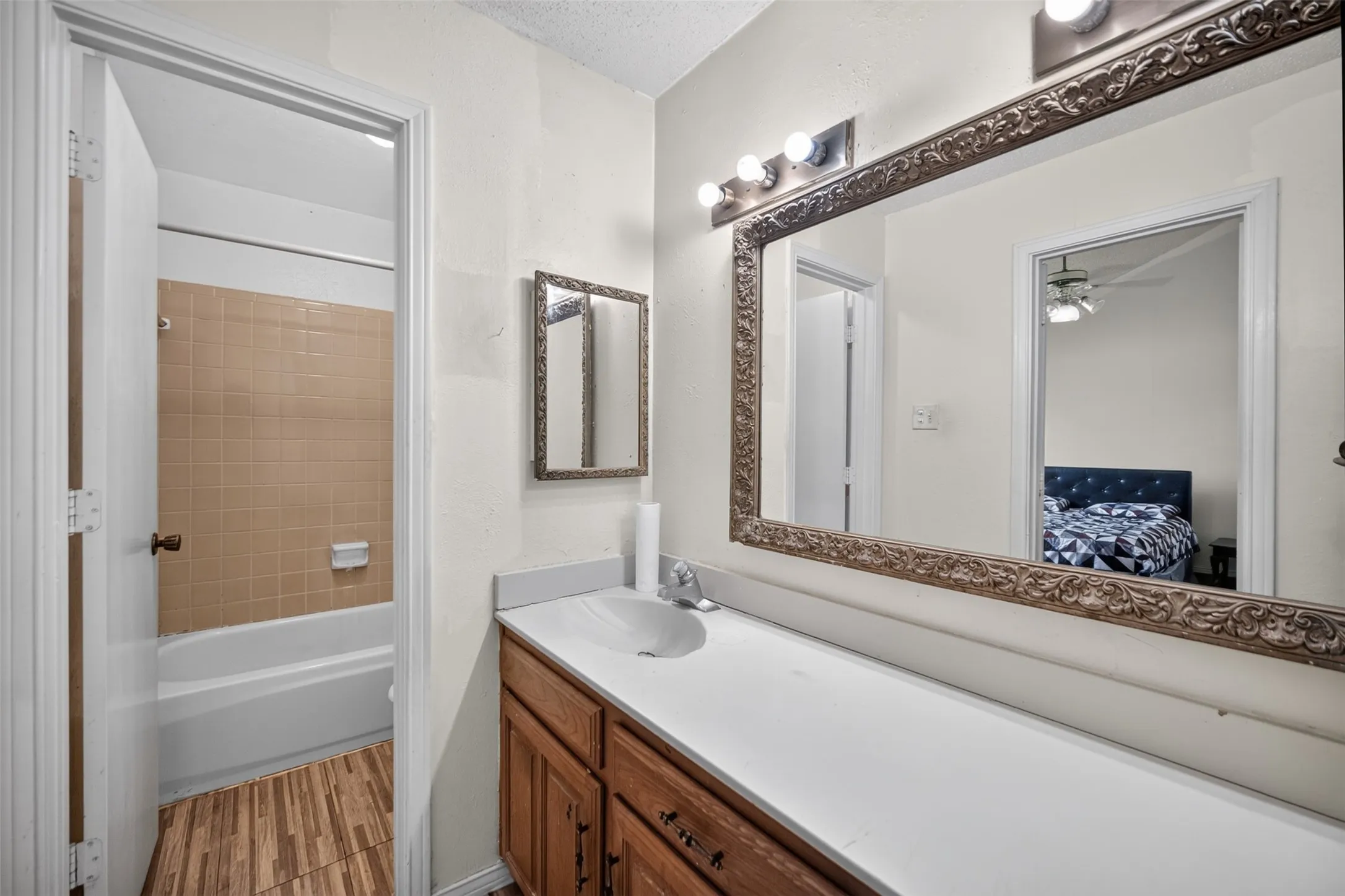 Single Family Residence For Sale in Dallas County , 1722 Leicester Street, Garland, Texas 75044, 4 Bedroom, 3 Bathroom, 2 Garage spaces, 2,189 Sqft, built in 1980, mls#21320264, Real Estate Agent in Garland, Homes For Sale in Dallas county, Homes For Sale in Garland, Realtor in Garland Texas, Real Estate Brokerage Independent Realty Texas, Luminita Cordes Realtor