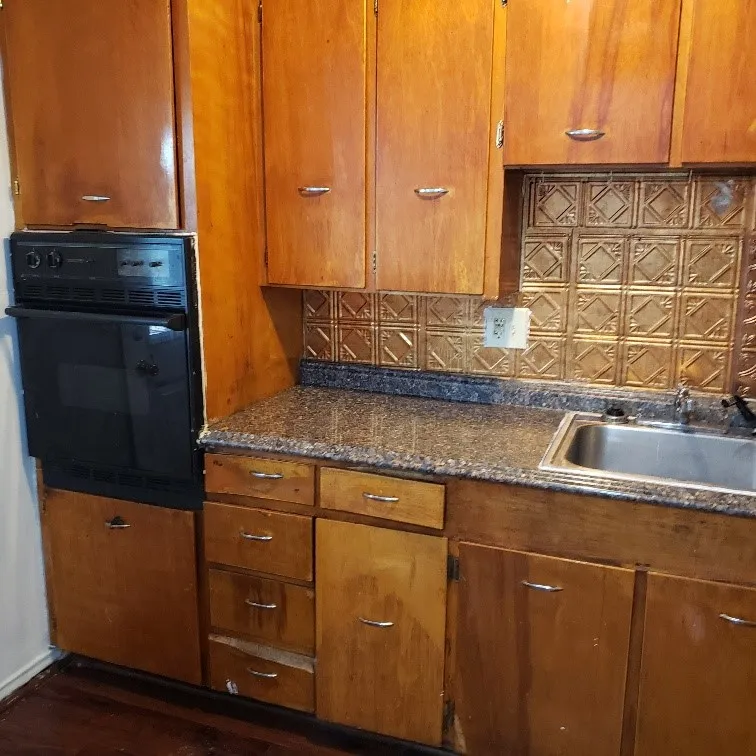 Apartment For Rent in Kaufman County , 400 Oak Drive 2A, Terrell, Texas 75143, 2 Bedrooms, 1 Bathroom, Garage spaces, 910 Sqft, built in 1960, Price $950, mls#21322872, Real Estate Agent in Terrell, Homes For Rent in Kaufman county, Homes For Rent in Terrell, Realtor in Terrell Texas, Real Estate Brokerage Independent Realty Texas, Luminita Cordes Realtor