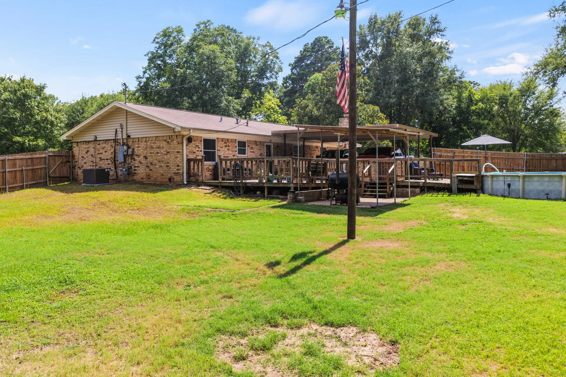 Single Family Residence For Sale in Morris County , 112 Priscilla Lane, Lone Star, Texas 75668, 4 Bedroom, 2 Bathroom, Garage spaces, 1,700 Sqft, built in 1965, mls#21322536, Real Estate Agent in Lone Star, Homes For Sale in Morris county, Homes For Sale in Lone Star, Realtor in Lone Star Texas, Real Estate Brokerage Independent Realty Texas, Luminita Cordes Realtor