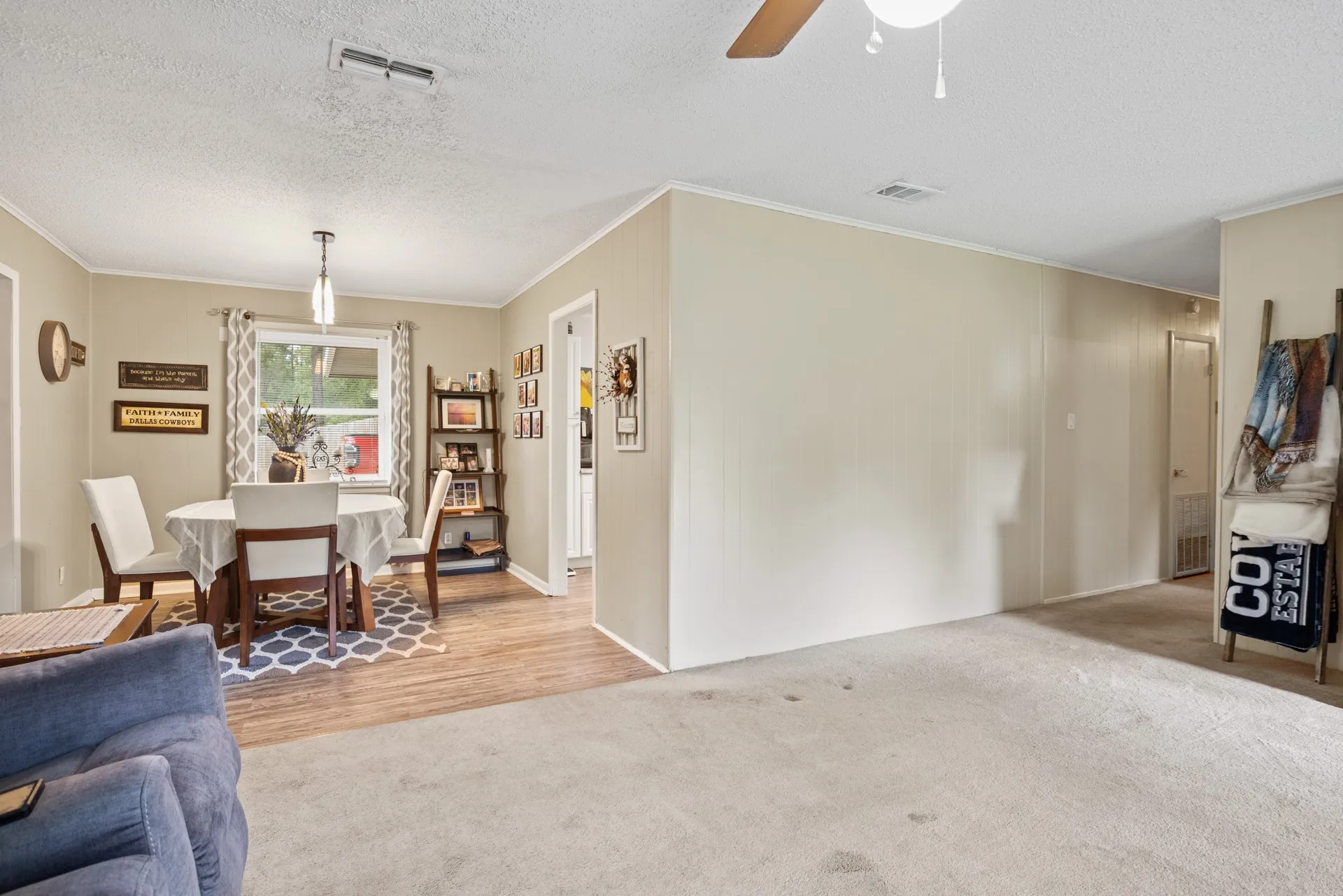 Single Family Residence For Sale in Morris County , 112 Priscilla Lane, Lone Star, Texas 75668, 4 Bedroom, 2 Bathroom, Garage spaces, 1,700 Sqft, built in 1965, mls#21322536, Real Estate Agent in Lone Star, Homes For Sale in Morris county, Homes For Sale in Lone Star, Realtor in Lone Star Texas, Real Estate Brokerage Independent Realty Texas, Luminita Cordes Realtor