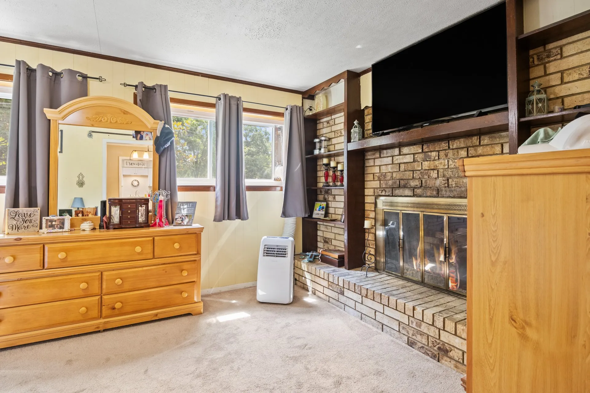 Single Family Residence For Sale in Morris County , 112 Priscilla Lane, Lone Star, Texas 75668, 4 Bedroom, 2 Bathroom, Garage spaces, 1,700 Sqft, built in 1965, mls#21322536, Real Estate Agent in Lone Star, Homes For Sale in Morris county, Homes For Sale in Lone Star, Realtor in Lone Star Texas, Real Estate Brokerage Independent Realty Texas, Luminita Cordes Realtor