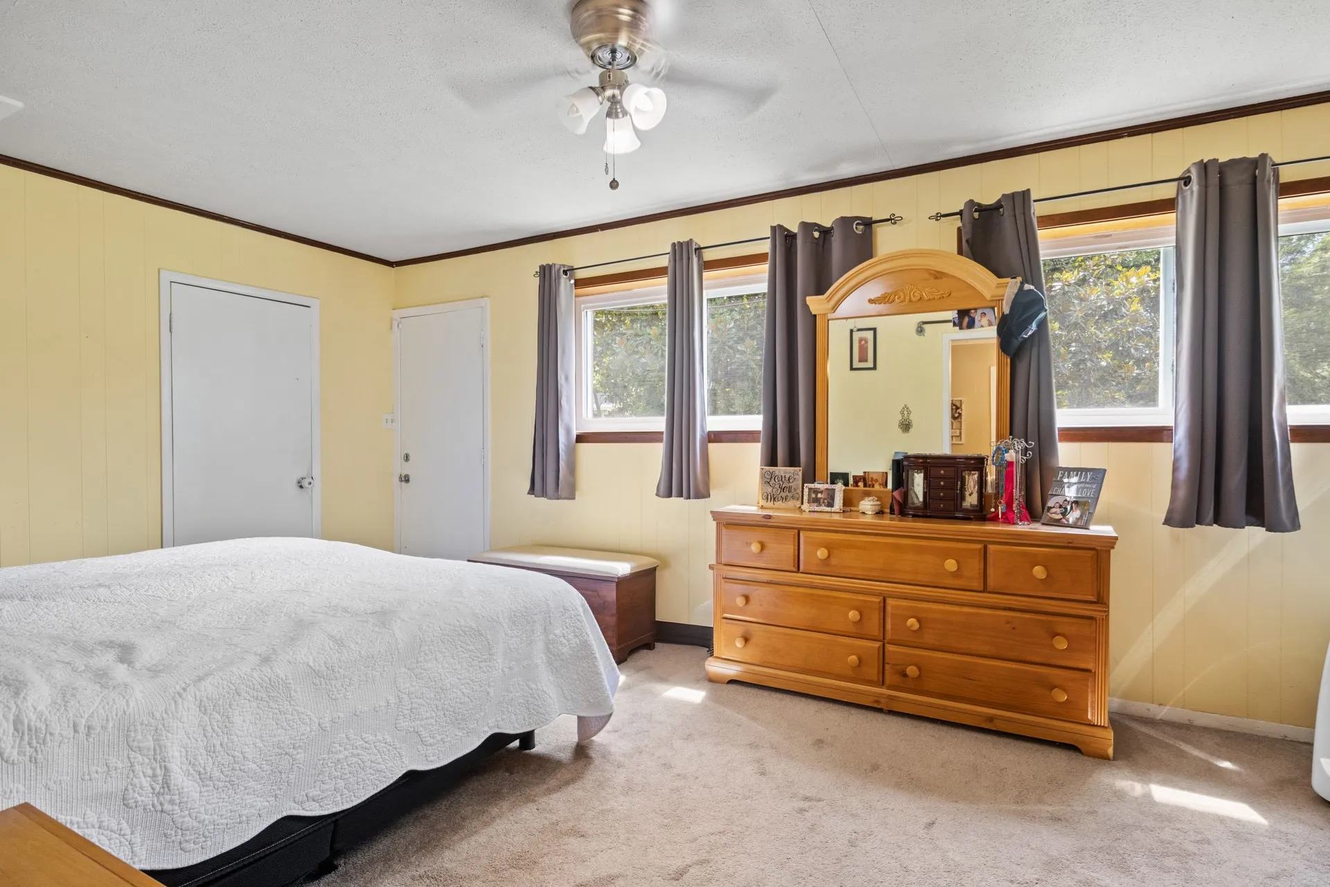 Single Family Residence For Sale in Morris County , 112 Priscilla Lane, Lone Star, Texas 75668, 4 Bedroom, 2 Bathroom, Garage spaces, 1,700 Sqft, built in 1965, mls#21322536, Real Estate Agent in Lone Star, Homes For Sale in Morris county, Homes For Sale in Lone Star, Realtor in Lone Star Texas, Real Estate Brokerage Independent Realty Texas, Luminita Cordes Realtor