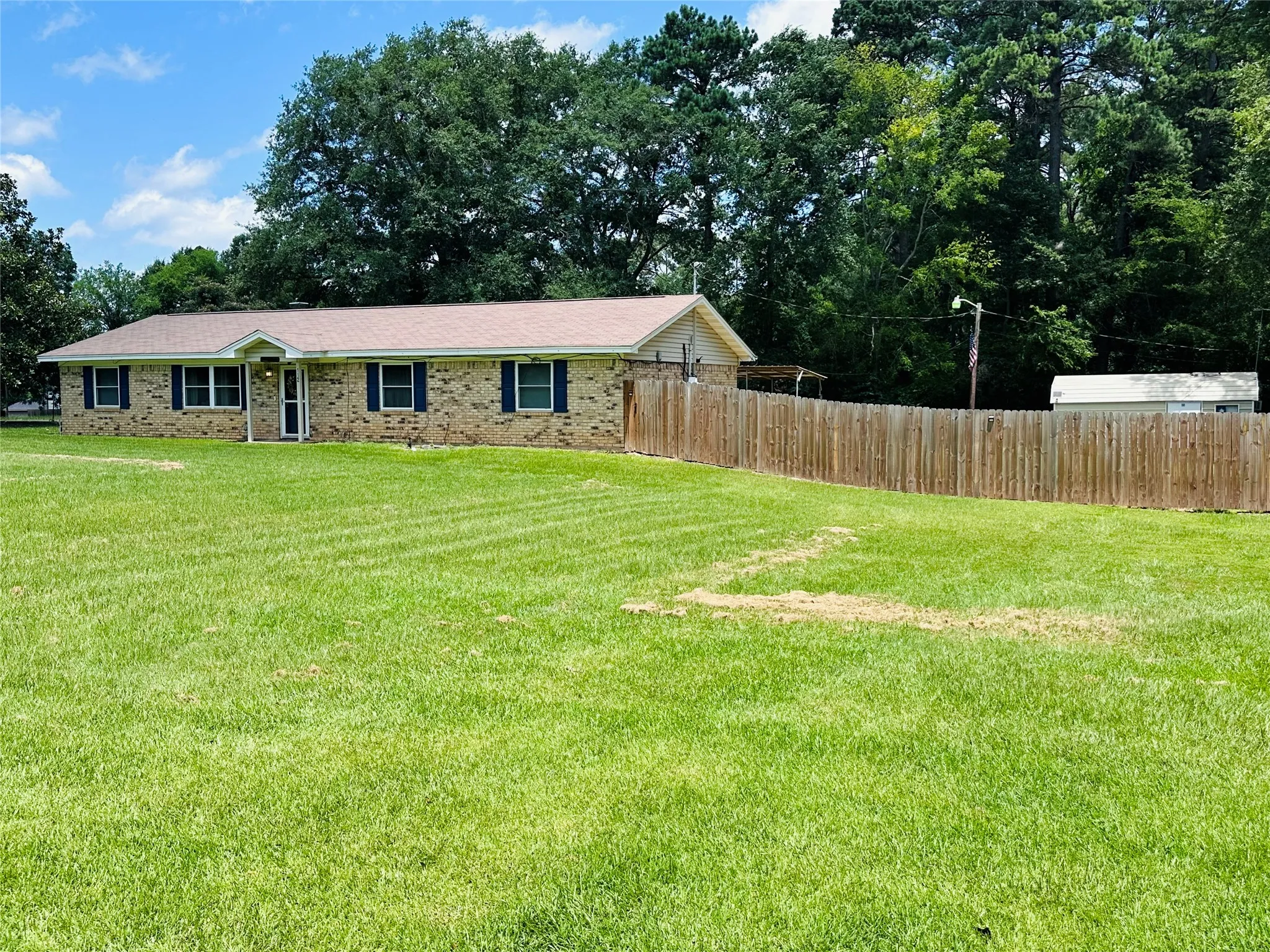Single Family Residence For Sale in Morris County , 112 Priscilla Lane, Lone Star, Texas 75668, 4 Bedroom, 2 Bathroom, Garage spaces, 1,700 Sqft, built in 1965, mls#21322536, Real Estate Agent in Lone Star, Homes For Sale in Morris county, Homes For Sale in Lone Star, Realtor in Lone Star Texas, Real Estate Brokerage Independent Realty Texas, Luminita Cordes Realtor