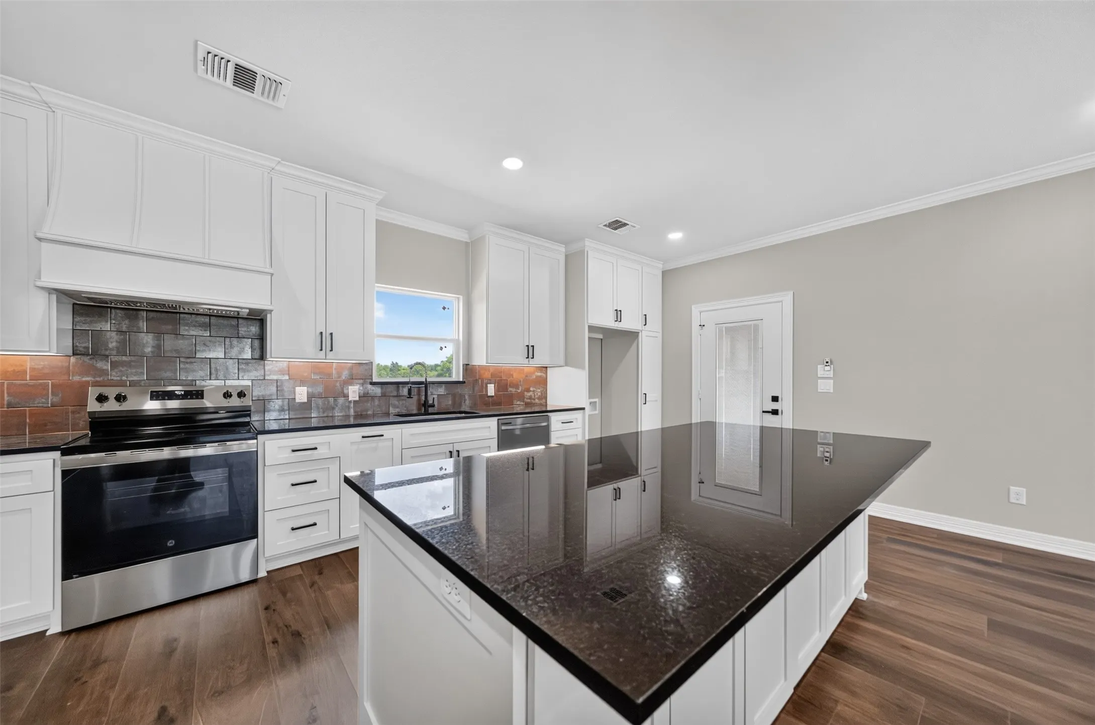 Single Family Residence For Sale in Smith County , 17814 County Road 285, Arp, Texas 75750, 3 Bedroom, 2 Bathroom, Garage spaces, 1,800 Sqft, built in 2026, mls#21322267, Real Estate Agent in Arp, Homes For Sale in Smith county, Homes For Sale in Arp, Realtor in Arp Texas, Real Estate Brokerage Independent Realty Texas, Luminita Cordes Realtor