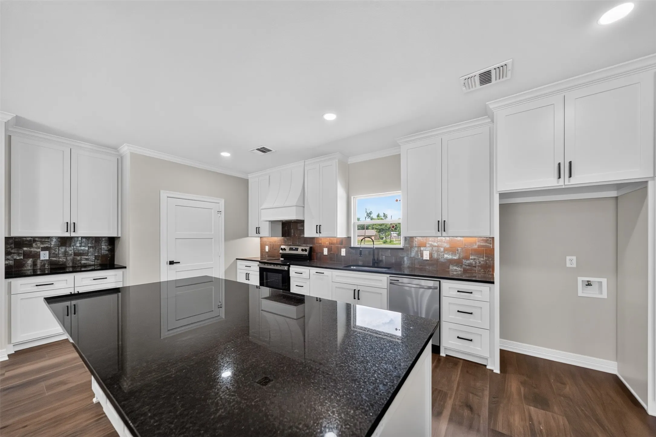 Single Family Residence For Sale in Smith County , 17814 County Road 285, Arp, Texas 75750, 3 Bedroom, 2 Bathroom, Garage spaces, 1,800 Sqft, built in 2026, mls#21322267, Real Estate Agent in Arp, Homes For Sale in Smith county, Homes For Sale in Arp, Realtor in Arp Texas, Real Estate Brokerage Independent Realty Texas, Luminita Cordes Realtor