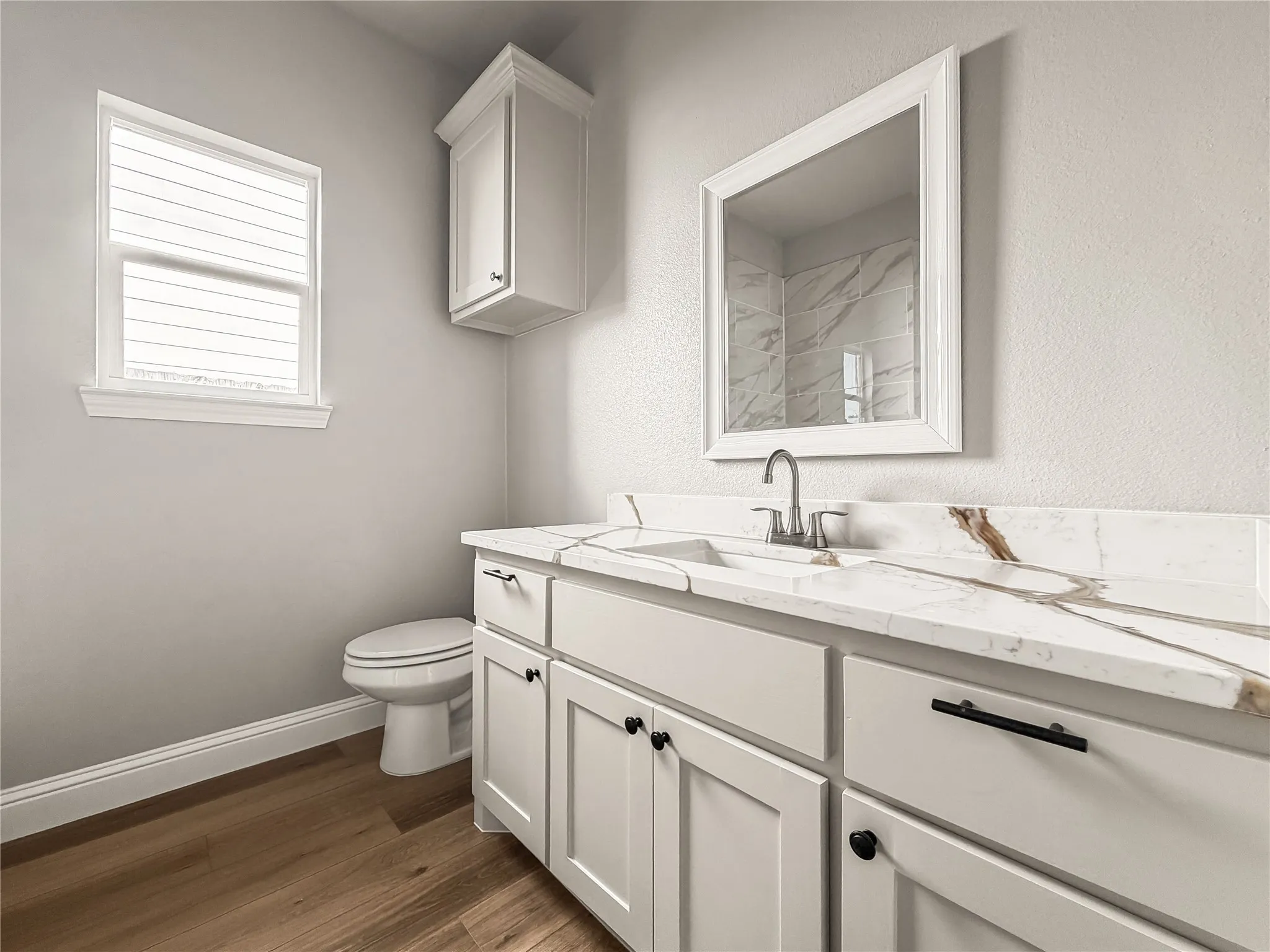 Spacious bedroom featuring vaulted ceilings, recessed lighting, a ceiling fan, and carpet flooring