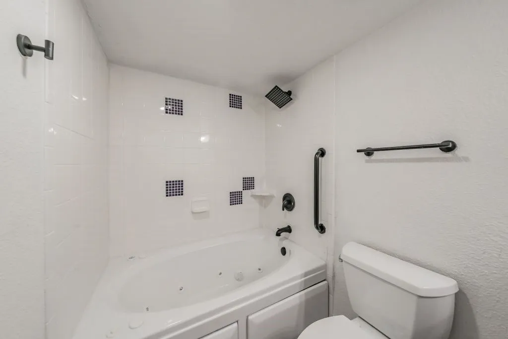 Single Family Residence For Sale in Dallas County , 114 Wagon Wheel Lane, Wylie, Texas 75098, 3 Bedroom, 2 Bathroom, 1 Garage spaces, 1,498 Sqft, built in 1979, mls#21322539, Real Estate Agent in Wylie, Homes For Sale in Dallas county, Homes For Sale in Wylie, Realtor in Wylie Texas, Real Estate Brokerage Independent Realty Texas, Luminita Cordes Realtor