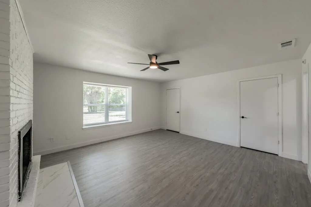 Single Family Residence For Sale in Dallas County , 114 Wagon Wheel Lane, Wylie, Texas 75098, 3 Bedroom, 2 Bathroom, 1 Garage spaces, 1,498 Sqft, built in 1979, mls#21322539, Real Estate Agent in Wylie, Homes For Sale in Dallas county, Homes For Sale in Wylie, Realtor in Wylie Texas, Real Estate Brokerage Independent Realty Texas, Luminita Cordes Realtor