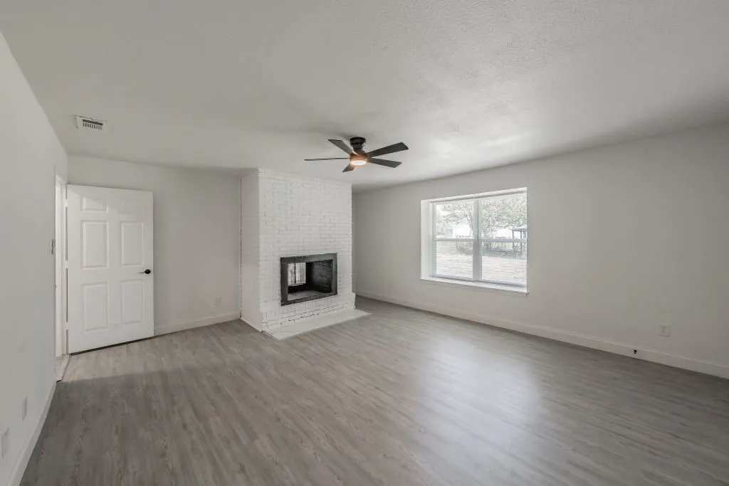 Single Family Residence For Sale in Dallas County , 114 Wagon Wheel Lane, Wylie, Texas 75098, 3 Bedroom, 2 Bathroom, 1 Garage spaces, 1,498 Sqft, built in 1979, mls#21322539, Real Estate Agent in Wylie, Homes For Sale in Dallas county, Homes For Sale in Wylie, Realtor in Wylie Texas, Real Estate Brokerage Independent Realty Texas, Luminita Cordes Realtor