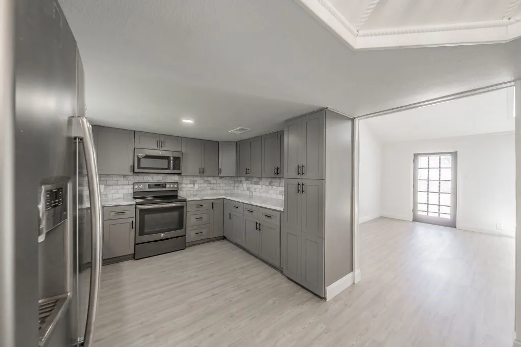 Single Family Residence For Sale in Dallas County , 114 Wagon Wheel Lane, Wylie, Texas 75098, 3 Bedroom, 2 Bathroom, 1 Garage spaces, 1,498 Sqft, built in 1979, mls#21322539, Real Estate Agent in Wylie, Homes For Sale in Dallas county, Homes For Sale in Wylie, Realtor in Wylie Texas, Real Estate Brokerage Independent Realty Texas, Luminita Cordes Realtor
