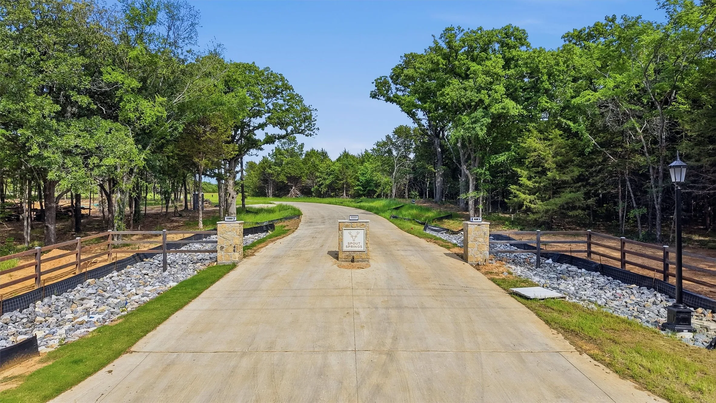Improved Land For Sale in Grayson County , 271 White Tail Way, Pottsboro, Texas 75076, 0, 0, Garage spaces, 0 Sqft, built in 0, Price $200,000, mls#21322812, Real Estate Agent in Pottsboro, Homes For Sale in Grayson county, Homes For Sale in Pottsboro, Realtor in Pottsboro Texas, Real Estate Brokerage Independent Realty Texas, Luminita Cordes Realtor