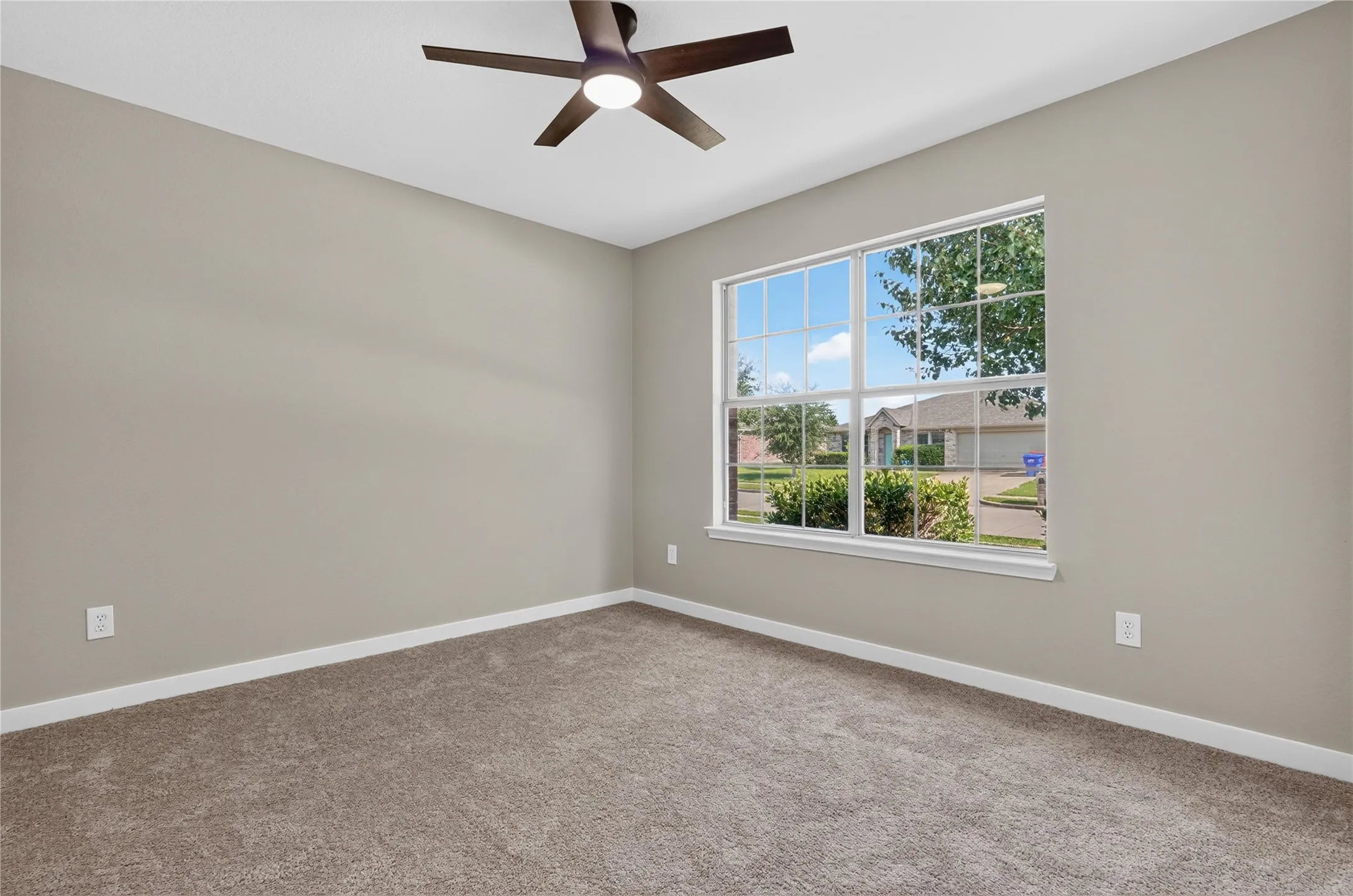 Single Family Residence For Sale in Rockwall County , 508 Ame Lane, Royse City, Texas 75189, 4 Bedroom, 2 Bathroom, 2 Garage spaces, 1,720 Sqft, built in 2006, mls#21322904, Real Estate Agent in Royse City, Homes For Sale in Rockwall county, Homes For Sale in Royse City, Realtor in Royse City Texas, Real Estate Brokerage Independent Realty Texas, Luminita Cordes Realtor