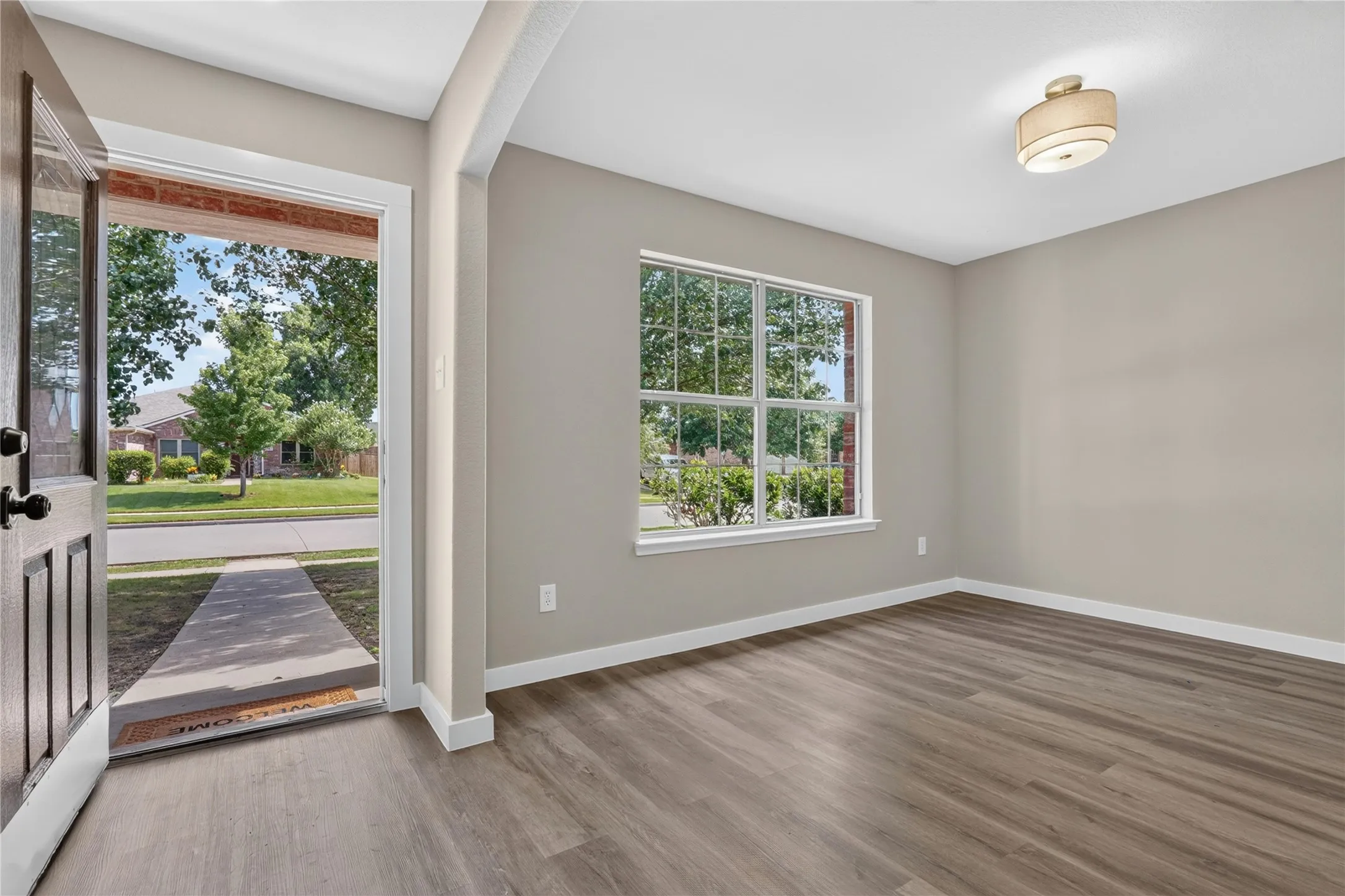 Single Family Residence For Sale in Rockwall County , 508 Ame Lane, Royse City, Texas 75189, 4 Bedroom, 2 Bathroom, 2 Garage spaces, 1,720 Sqft, built in 2006, mls#21322904, Real Estate Agent in Royse City, Homes For Sale in Rockwall county, Homes For Sale in Royse City, Realtor in Royse City Texas, Real Estate Brokerage Independent Realty Texas, Luminita Cordes Realtor