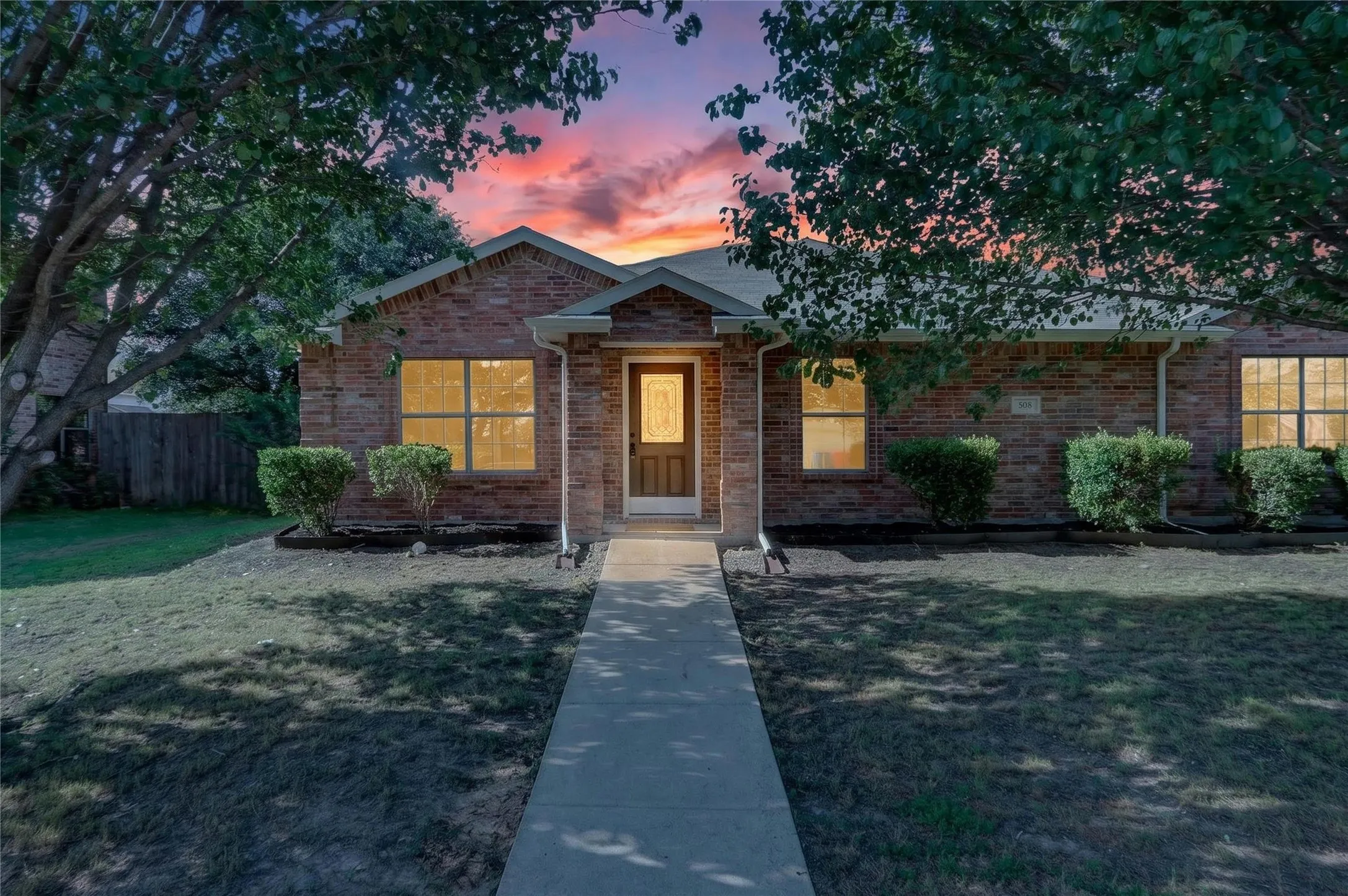 Single Family Residence For Sale in Rockwall County , 508 Ame Lane, Royse City, Texas 75189, 4 Bedroom, 2 Bathroom, 2 Garage spaces, 1,720 Sqft, built in 2006, mls#21322904, Real Estate Agent in Royse City, Homes For Sale in Rockwall county, Homes For Sale in Royse City, Realtor in Royse City Texas, Real Estate Brokerage Independent Realty Texas, Luminita Cordes Realtor