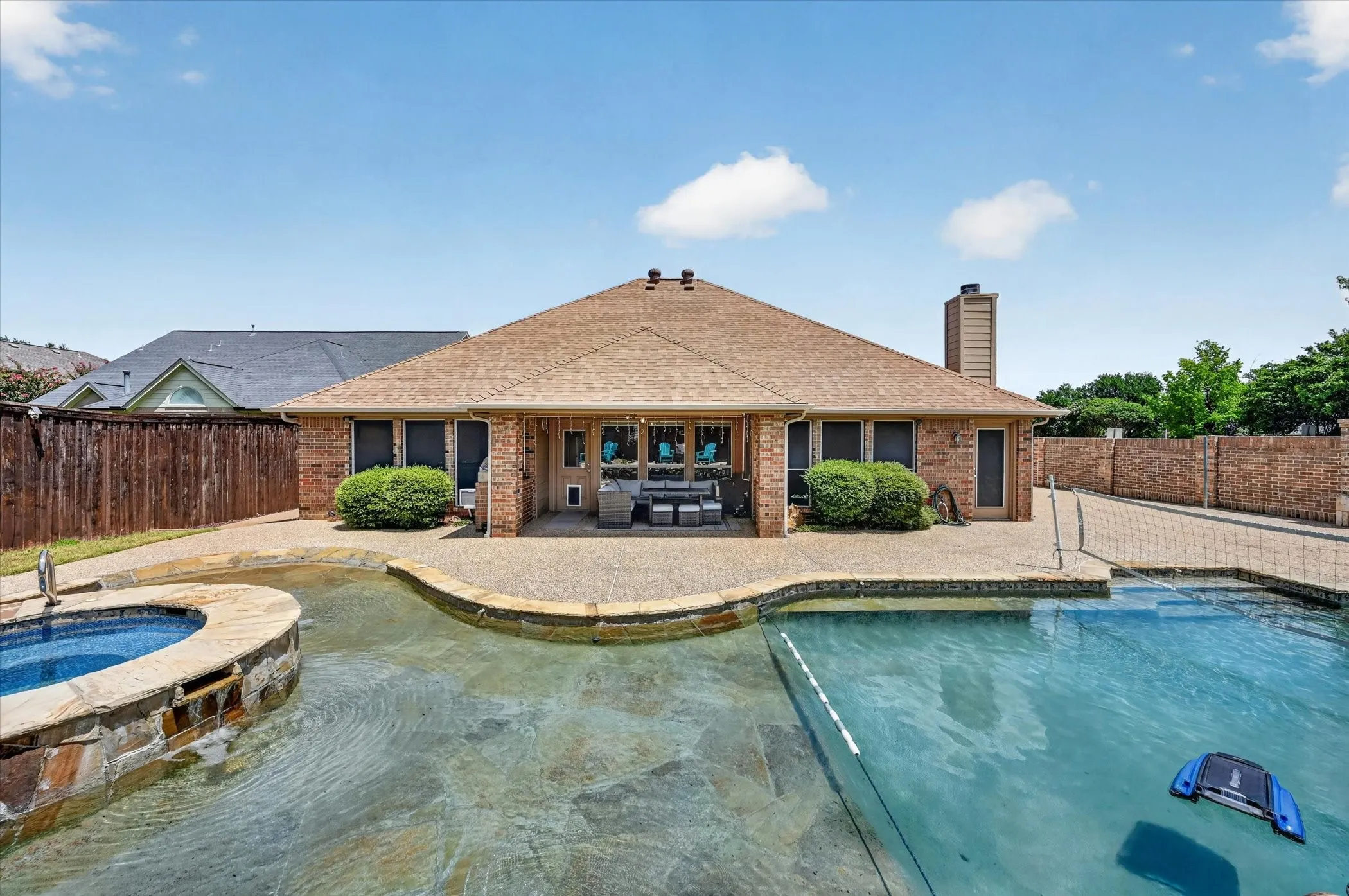 Single Family Residence For Sale in Denton County , 6001 Rock Cove, Flower Mound, Texas 75028, 3 Bedroom, 3 Bathroom, 3 Garage spaces, 2,402 Sqft, built in 1998, mls#21315879, Real Estate Agent in Flower Mound, Homes For Sale in Denton county, Homes For Sale in Flower Mound, Realtor in Flower Mound Texas, Real Estate Brokerage Independent Realty Texas, Luminita Cordes Realtor
