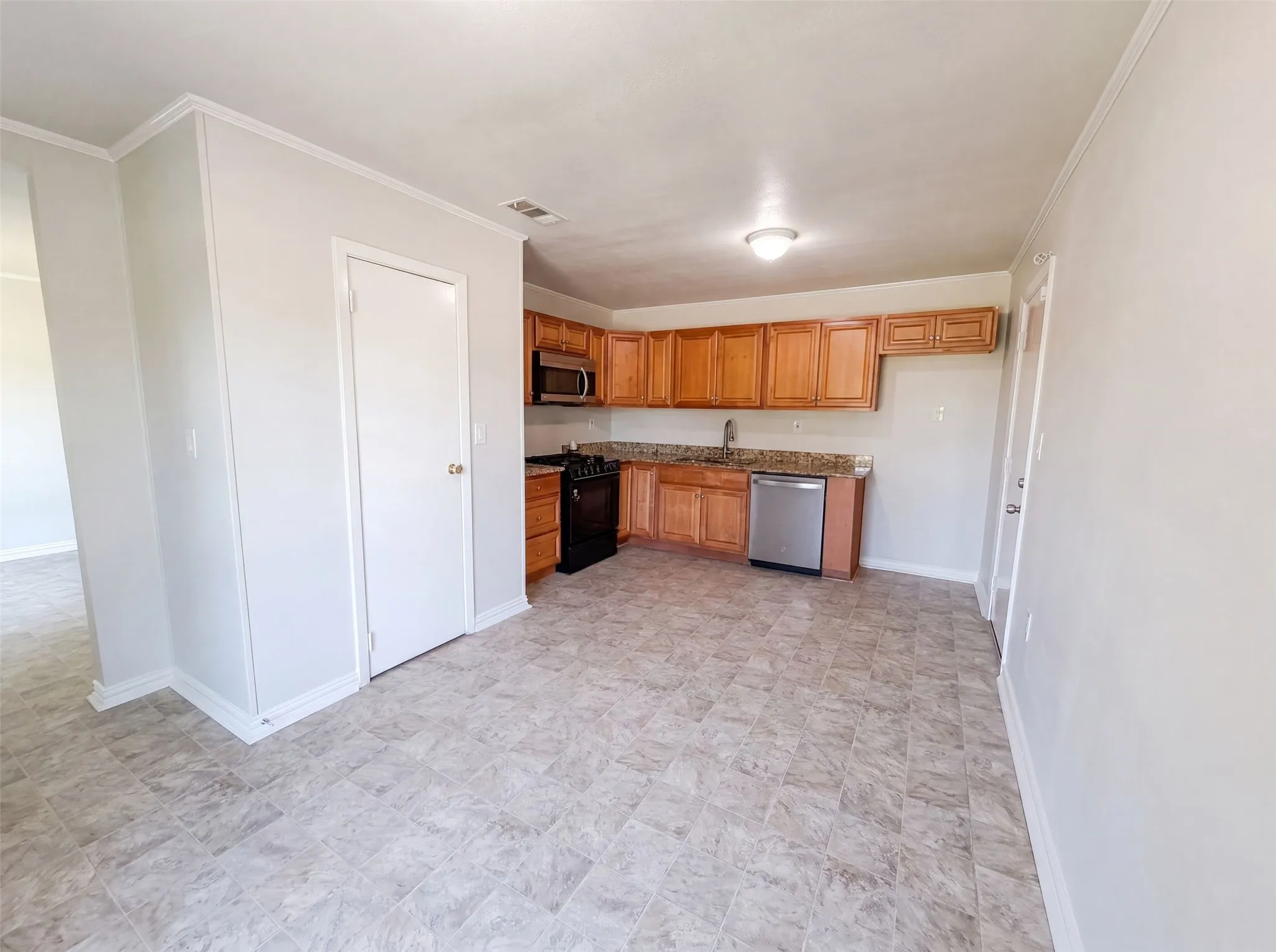 Single Family Residence For Sale in Dallas County , 4268 Texas College Drive, Dallas, Texas 75241, 3 Bedroom, 1 Bathroom, 1 Garage spaces, 1,188 Sqft, built in 1969, mls#21322909, Real Estate Agent in Dallas, Homes For Sale in Dallas county, Homes For Sale in Dallas, Realtor in Dallas Texas, Real Estate Brokerage Independent Realty Texas, Luminita Cordes Realtor