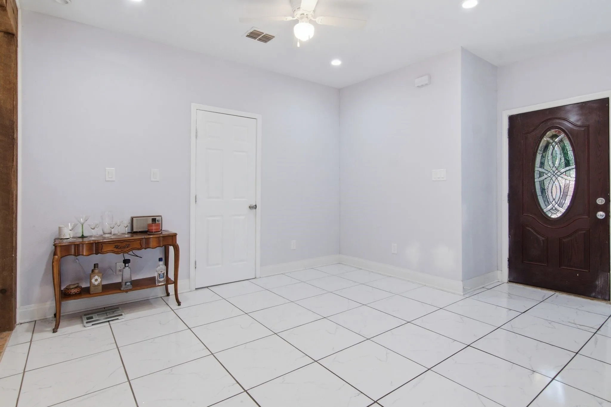 Single Family Residence For Sale in Tarrant County , 8814 Clifford Street, White Settlement, Texas 76108, 3 Bedroom, 2 Bathroom, Garage spaces, 1,531 Sqft, built in 1945, mls#21318224, Real Estate Agent in White Settlement, Homes For Sale in Tarrant county, Homes For Sale in White Settlement, Realtor in White Settlement Texas, Real Estate Brokerage Independent Realty Texas, Luminita Cordes Realtor