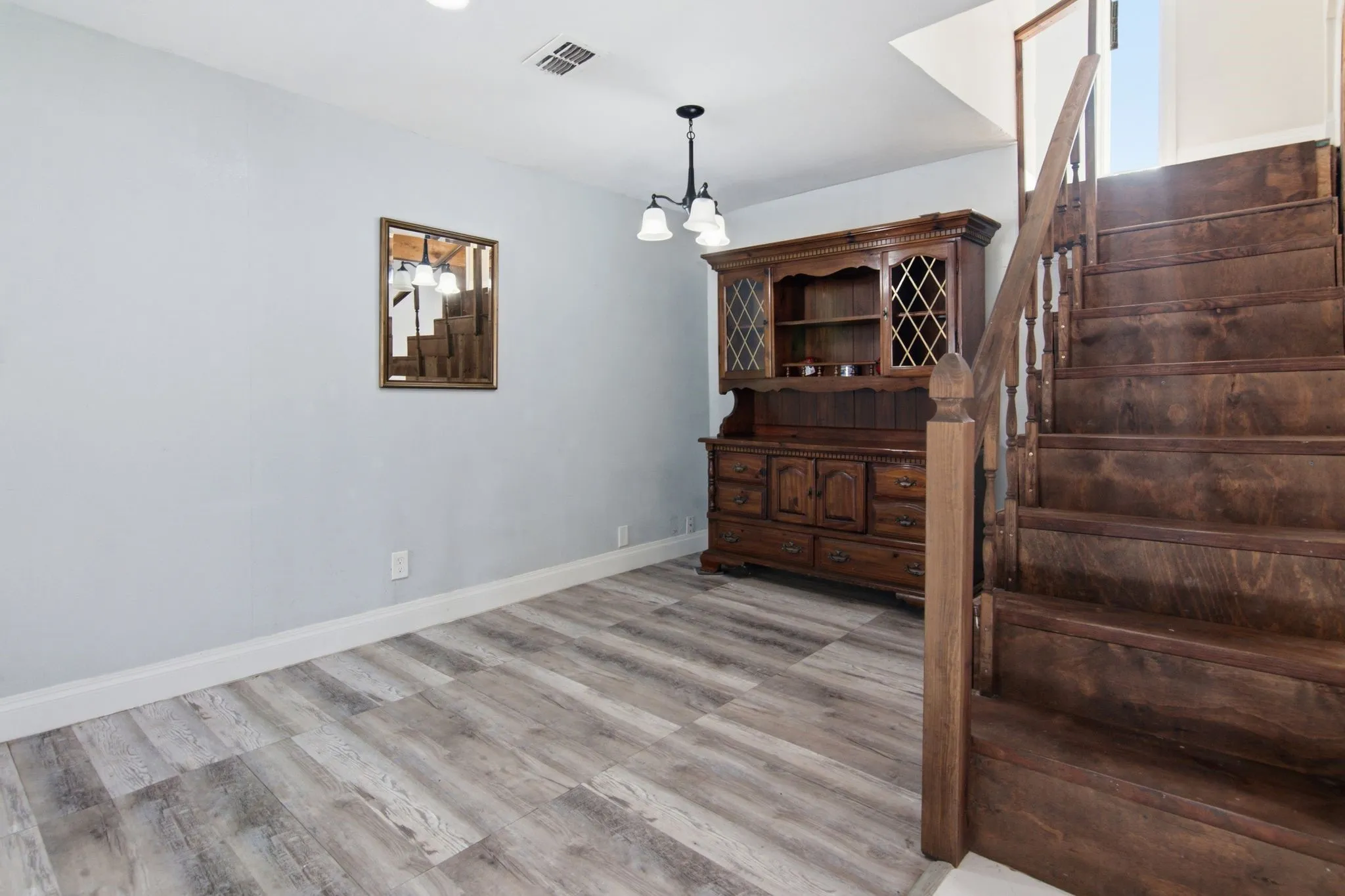 Single Family Residence For Sale in Tarrant County , 8814 Clifford Street, White Settlement, Texas 76108, 3 Bedroom, 2 Bathroom, Garage spaces, 1,531 Sqft, built in 1945, mls#21318224, Real Estate Agent in White Settlement, Homes For Sale in Tarrant county, Homes For Sale in White Settlement, Realtor in White Settlement Texas, Real Estate Brokerage Independent Realty Texas, Luminita Cordes Realtor