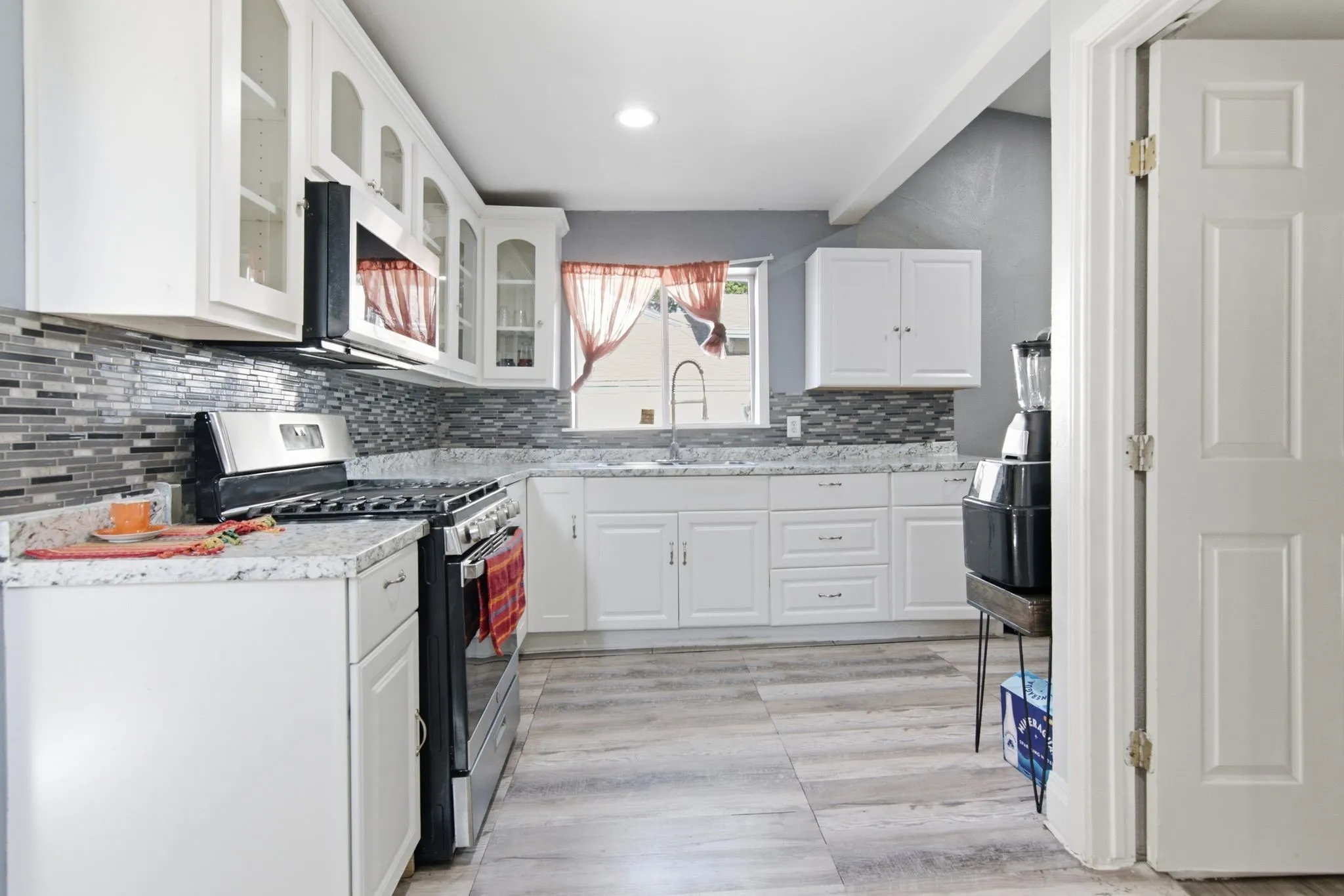 Single Family Residence For Sale in Tarrant County , 8814 Clifford Street, White Settlement, Texas 76108, 3 Bedroom, 2 Bathroom, Garage spaces, 1,531 Sqft, built in 1945, mls#21318224, Real Estate Agent in White Settlement, Homes For Sale in Tarrant county, Homes For Sale in White Settlement, Realtor in White Settlement Texas, Real Estate Brokerage Independent Realty Texas, Luminita Cordes Realtor