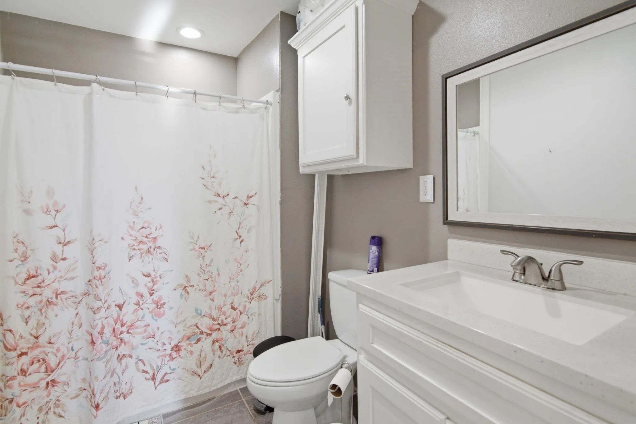 Single Family Residence For Sale in Tarrant County , 8814 Clifford Street, White Settlement, Texas 76108, 3 Bedroom, 2 Bathroom, Garage spaces, 1,531 Sqft, built in 1945, mls#21318224, Real Estate Agent in White Settlement, Homes For Sale in Tarrant county, Homes For Sale in White Settlement, Realtor in White Settlement Texas, Real Estate Brokerage Independent Realty Texas, Luminita Cordes Realtor