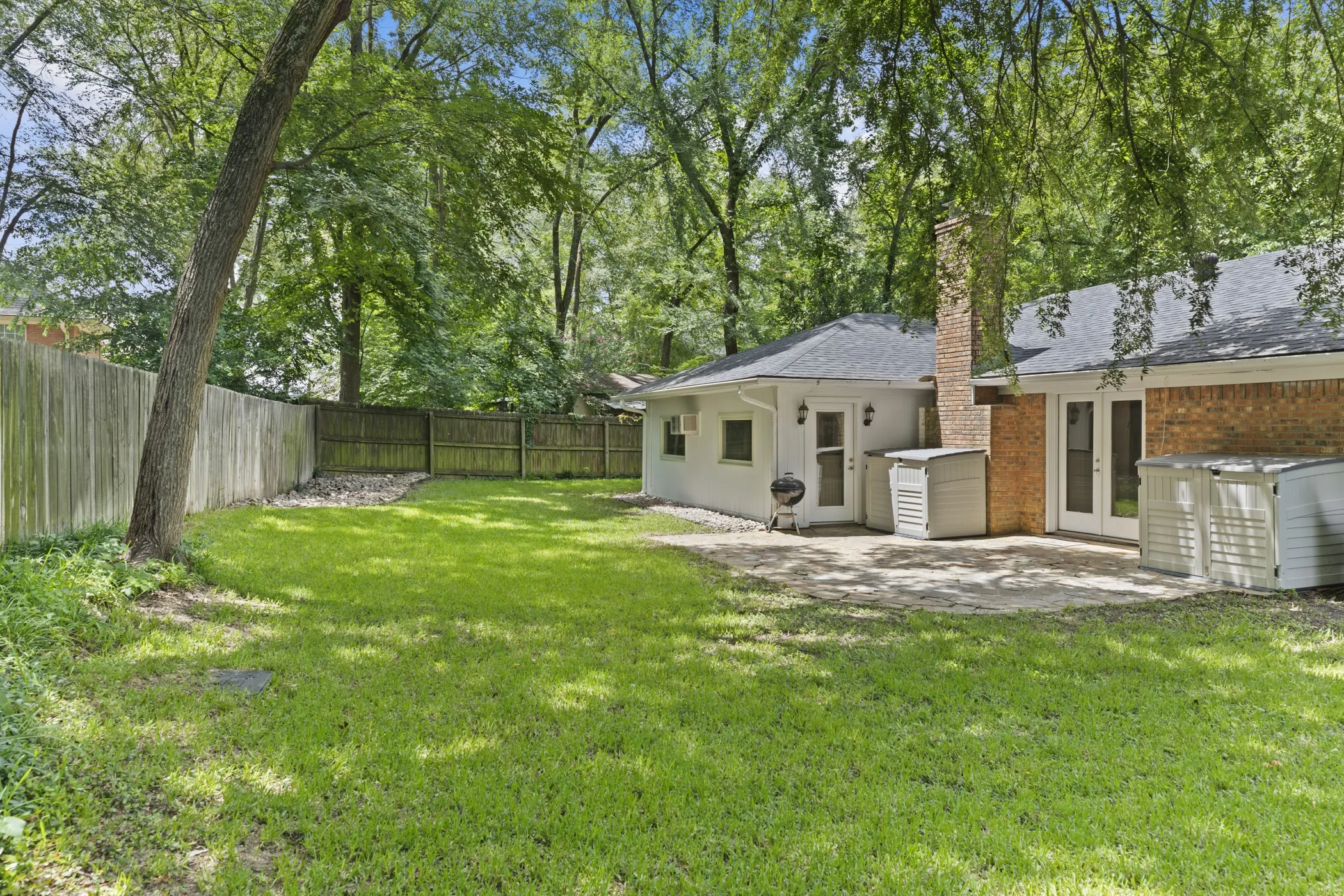Single Family Residence For Sale in Smith County , 1743 Barbara Court, Hideaway, Texas 75771, 3 Bedroom, 2 Bathroom, 2 Garage spaces, 2,009 Sqft, built in 1985, mls#21322905, Real Estate Agent in Hideaway, Homes For Sale in Smith county, Homes For Sale in Hideaway, Realtor in Hideaway Texas, Real Estate Brokerage Independent Realty Texas, Luminita Cordes Realtor
