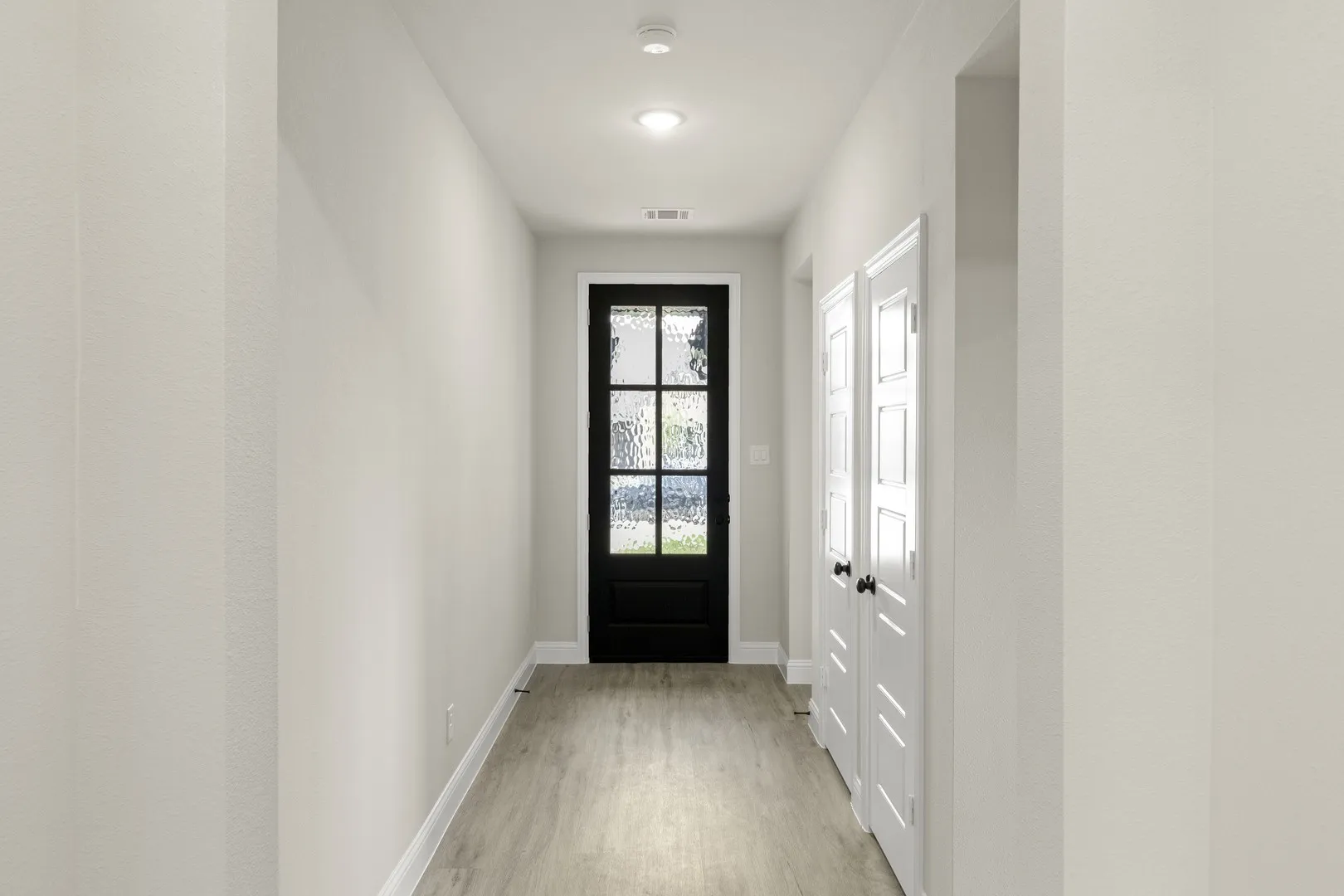 03. 2452 Wheatfield - Entry