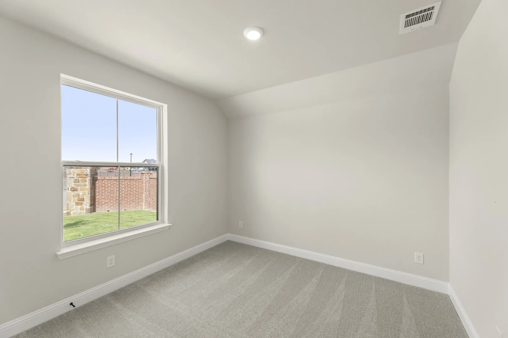 04. 2452 Wheatfield - Bed 2