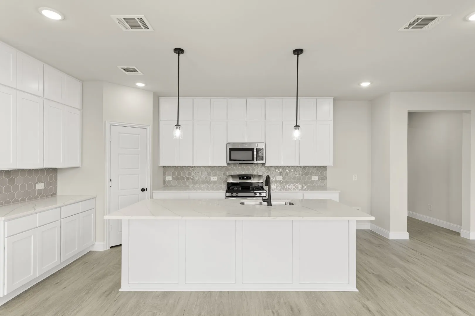 10. 2452 Wheatfield - Kitchen