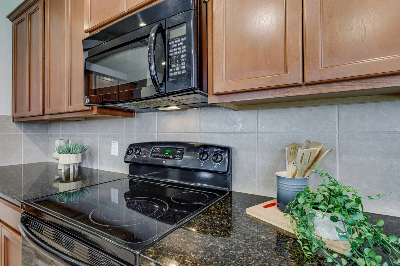 Single Family Residence For Sale in Dallas County , 4134 Florence Drive, Irving, Texas 75038, 2 Bedroom, 3 Bathroom, 2 Garage spaces, 1,857 Sqft, built in 2008, mls#21321869, Real Estate Agent in Irving, Homes For Sale in Dallas county, Homes For Sale in Irving, Realtor in Irving Texas, Real Estate Brokerage Independent Realty Texas, Luminita Cordes Realtor