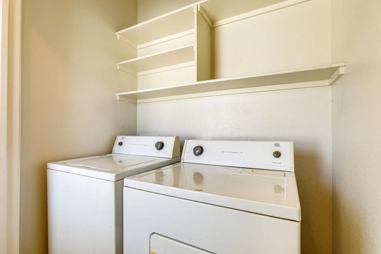 Single Family Residence For Sale in Dallas County , 4134 Florence Drive, Irving, Texas 75038, 2 Bedroom, 3 Bathroom, 2 Garage spaces, 1,857 Sqft, built in 2008, mls#21321869, Real Estate Agent in Irving, Homes For Sale in Dallas county, Homes For Sale in Irving, Realtor in Irving Texas, Real Estate Brokerage Independent Realty Texas, Luminita Cordes Realtor