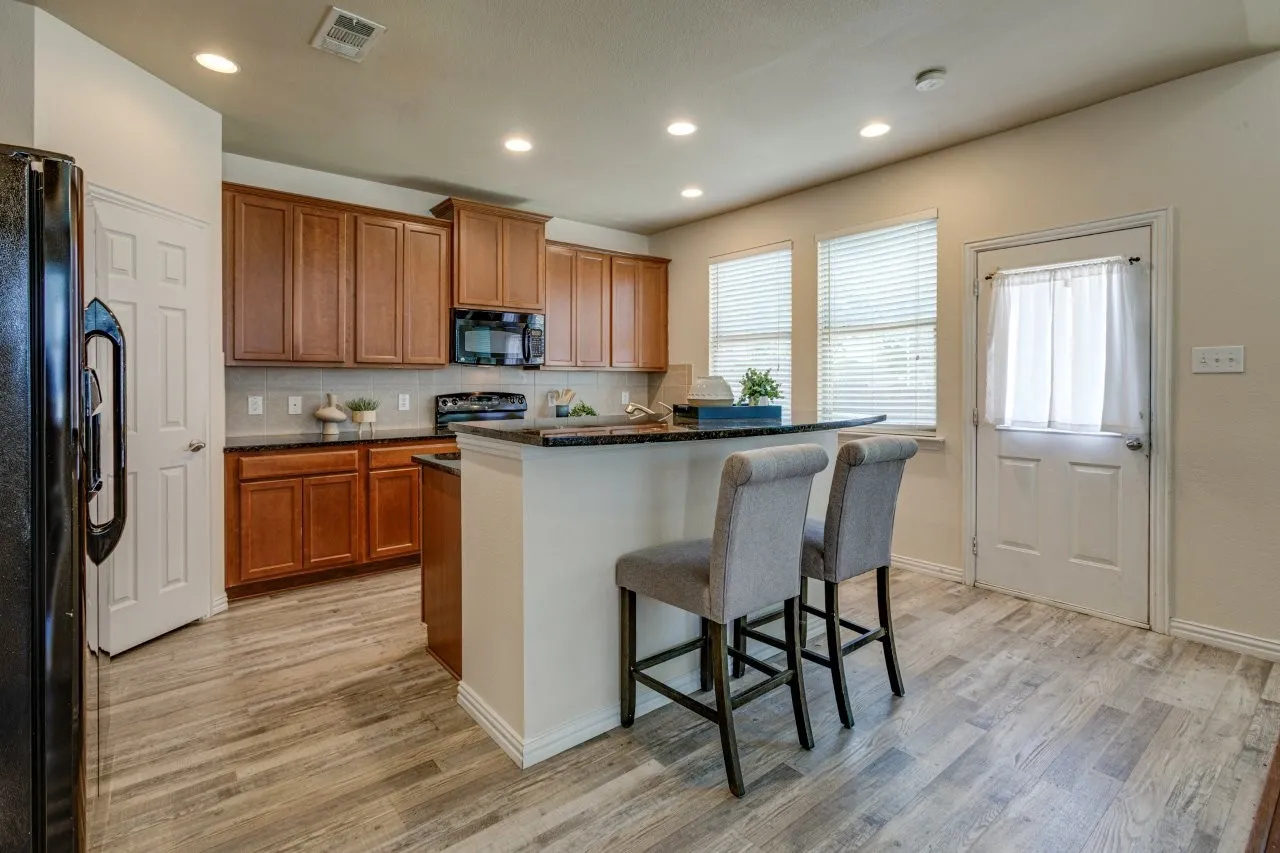Single Family Residence For Sale in Dallas County , 4134 Florence Drive, Irving, Texas 75038, 2 Bedroom, 3 Bathroom, 2 Garage spaces, 1,857 Sqft, built in 2008, mls#21321869, Real Estate Agent in Irving, Homes For Sale in Dallas county, Homes For Sale in Irving, Realtor in Irving Texas, Real Estate Brokerage Independent Realty Texas, Luminita Cordes Realtor