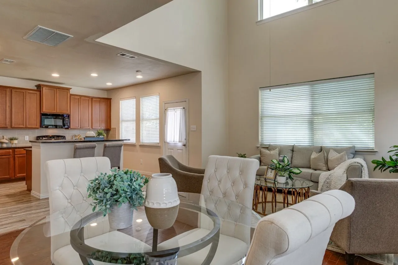 Single Family Residence For Sale in Dallas County , 4134 Florence Drive, Irving, Texas 75038, 2 Bedroom, 3 Bathroom, 2 Garage spaces, 1,857 Sqft, built in 2008, mls#21321869, Real Estate Agent in Irving, Homes For Sale in Dallas county, Homes For Sale in Irving, Realtor in Irving Texas, Real Estate Brokerage Independent Realty Texas, Luminita Cordes Realtor