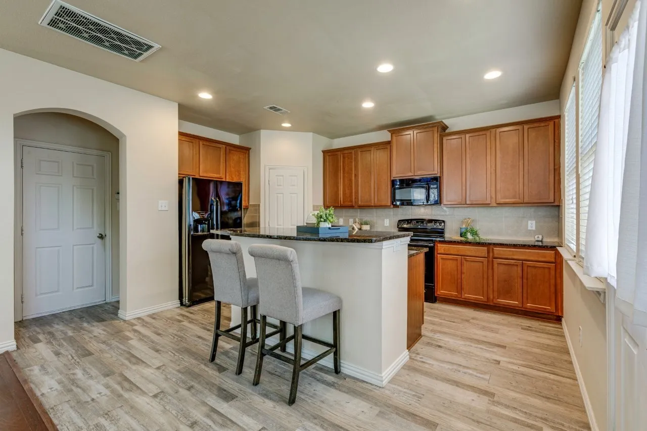 Single Family Residence For Sale in Dallas County , 4134 Florence Drive, Irving, Texas 75038, 2 Bedroom, 3 Bathroom, 2 Garage spaces, 1,857 Sqft, built in 2008, mls#21321869, Real Estate Agent in Irving, Homes For Sale in Dallas county, Homes For Sale in Irving, Realtor in Irving Texas, Real Estate Brokerage Independent Realty Texas, Luminita Cordes Realtor